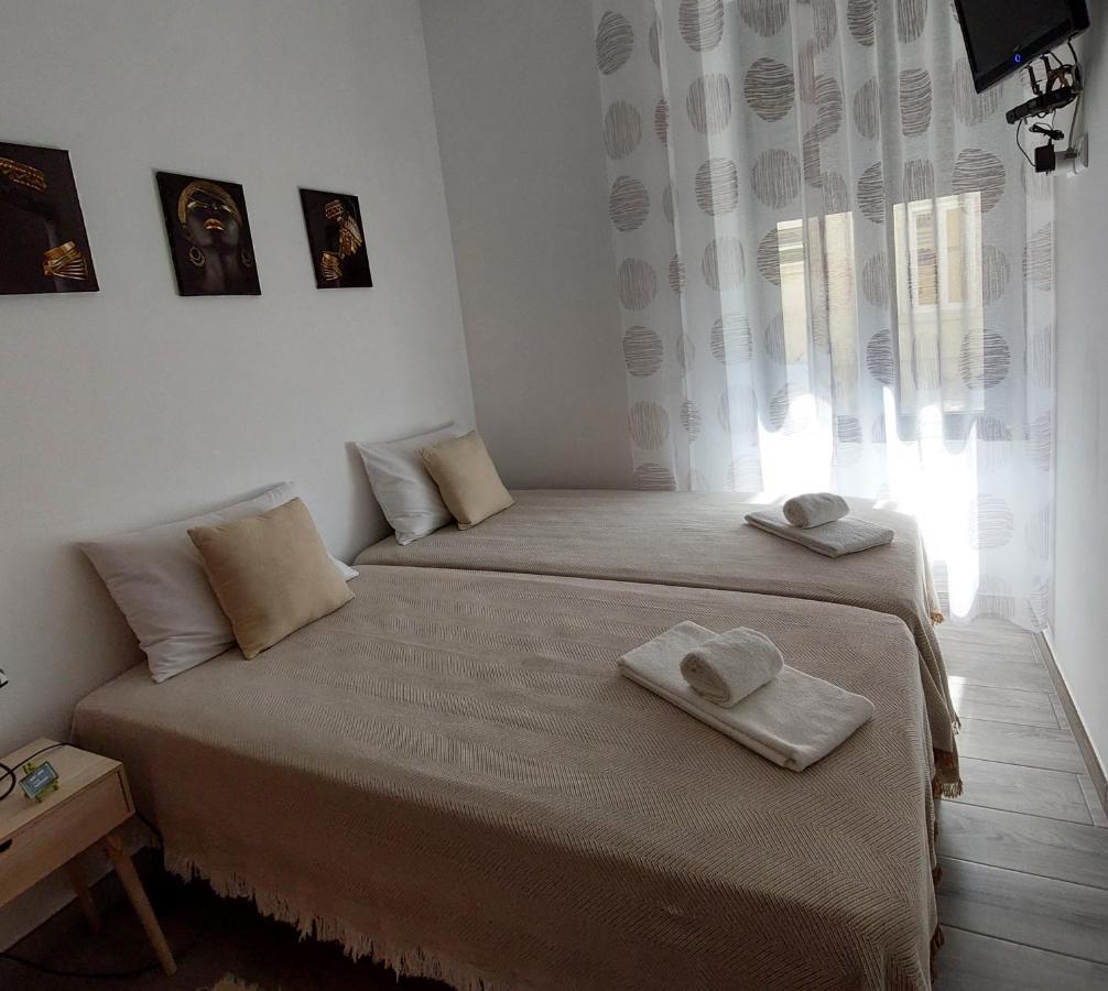 Casa Amarela: Conforto E Localizacao Perfeita! * Faro