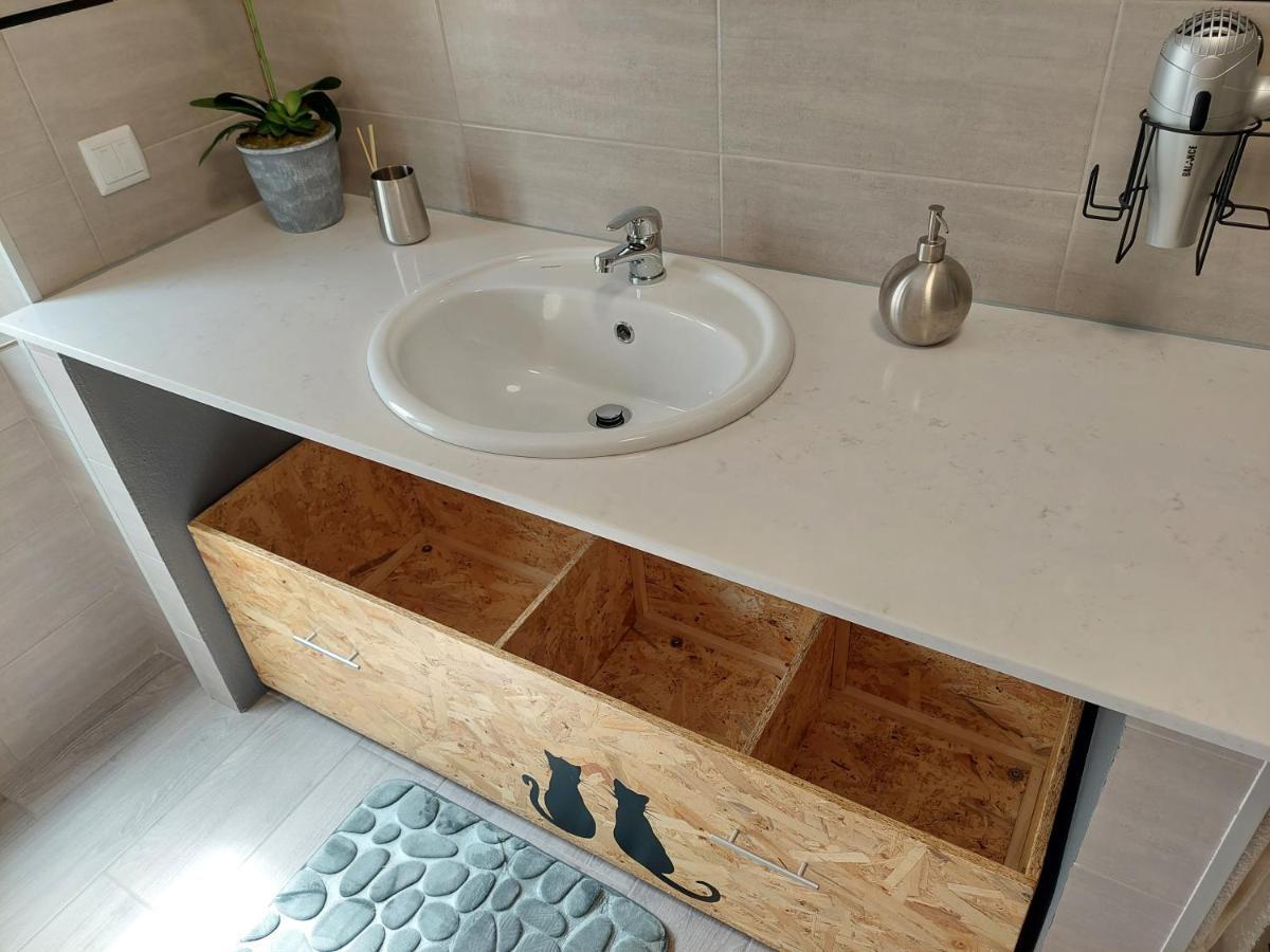 Casa Amarela: Conforto E Localizacao Perfeita! Holiday home Faro