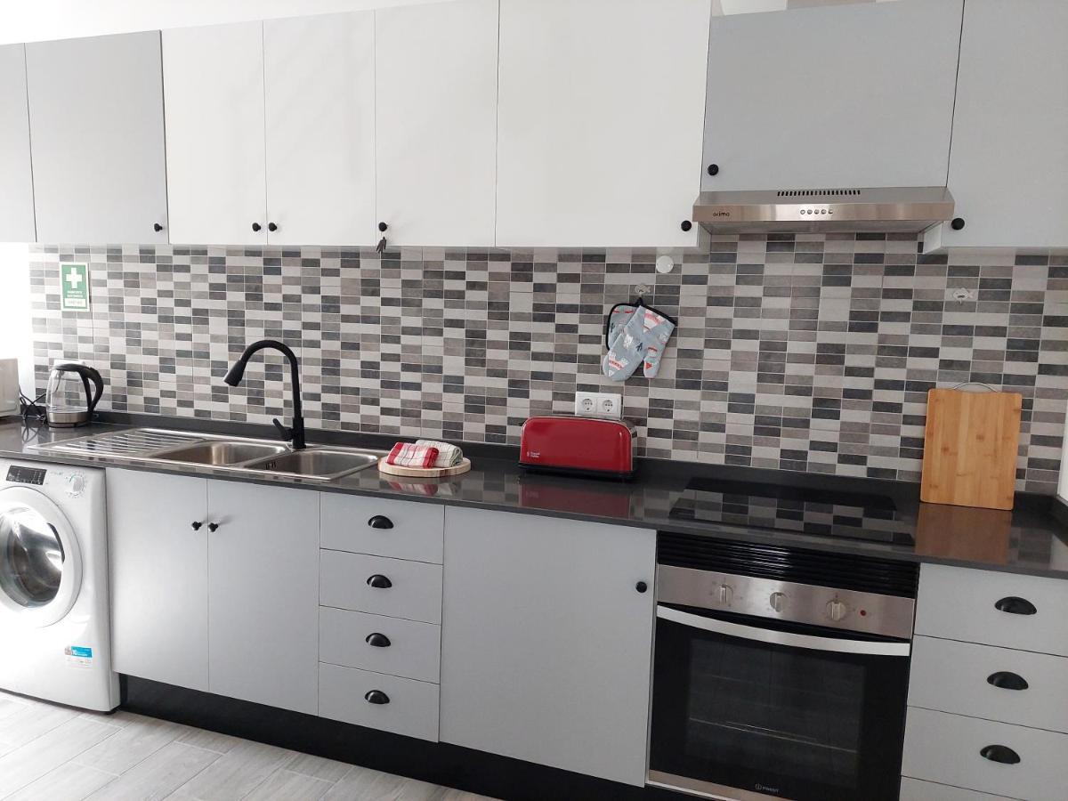 Casa Amarela: Conforto E Localizacao Perfeita!