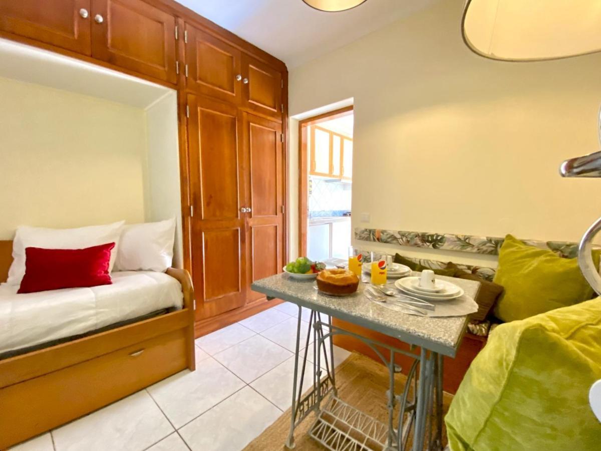 Airport Flat 7 By Homing *