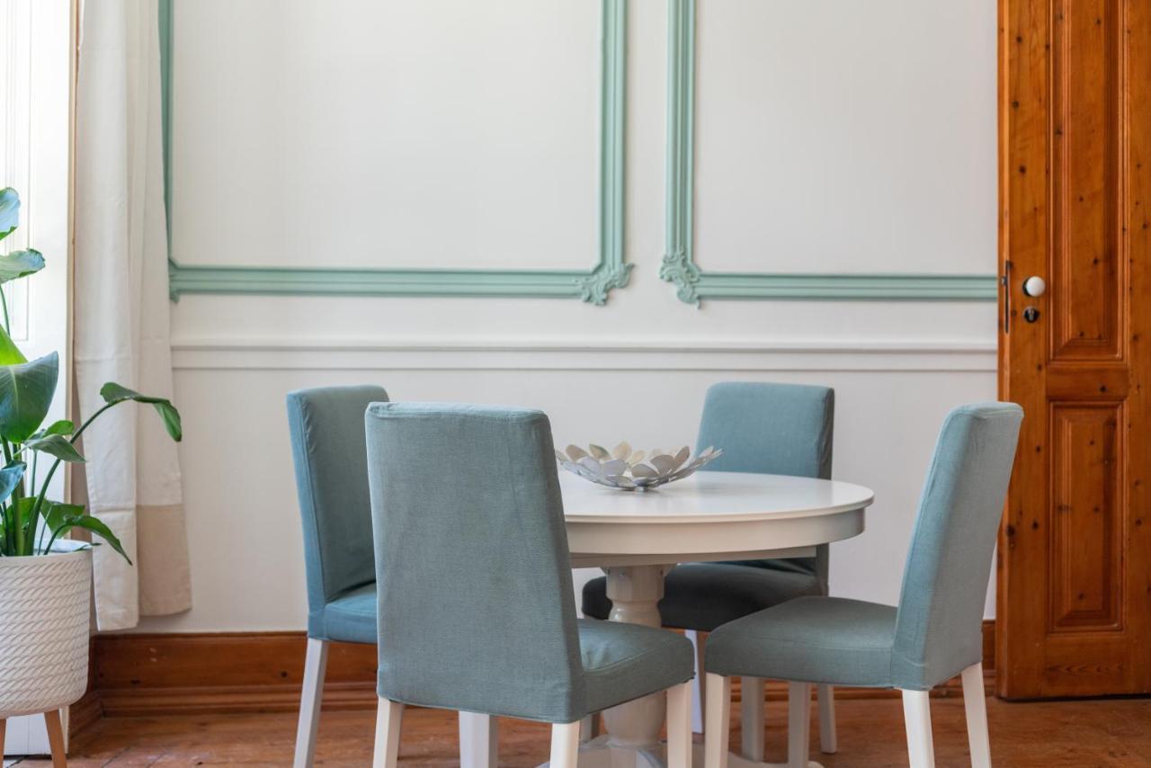 Privilege Alianca Da Silva In The Heart Of Apartment *