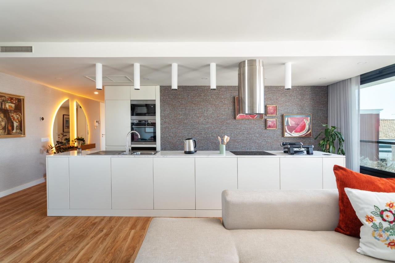 Diamond Downtown Center Apartment