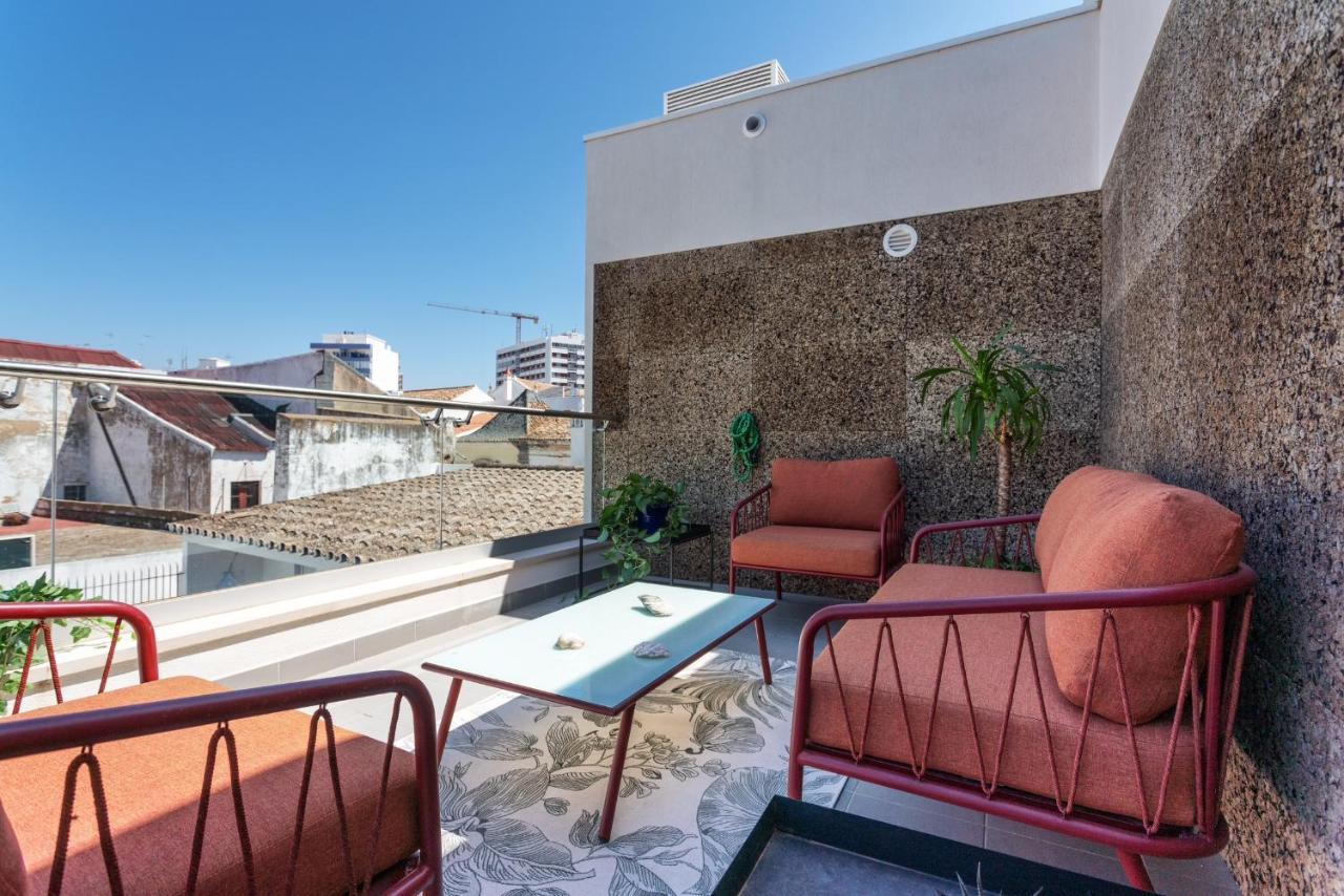Diamond Downtown Center Apartment