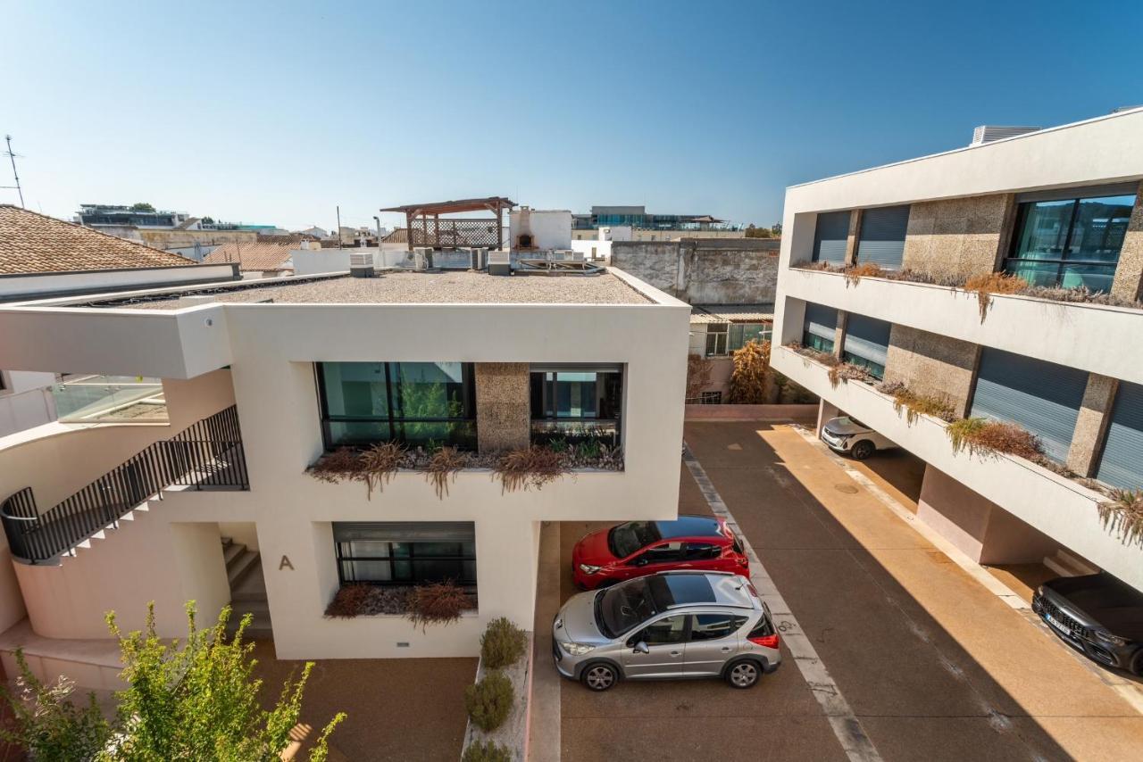 Diamond Downtown Center * Faro
