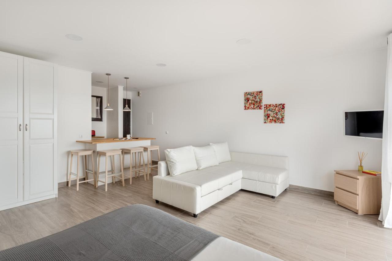Apartment Joivy Superb Studio With Patio In Faro