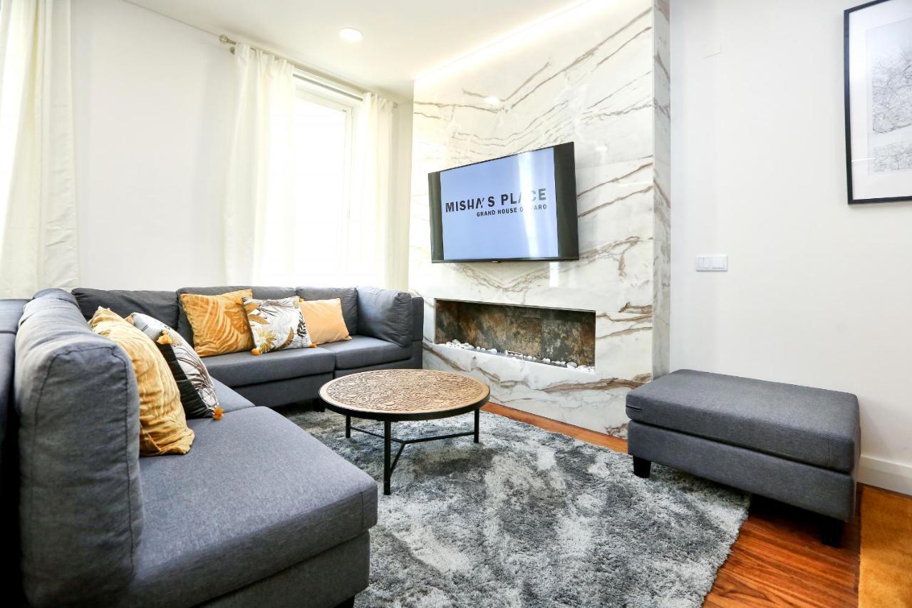 & Gorgeous - 3 Bedroom Getaway In The Heart Apartment Faro