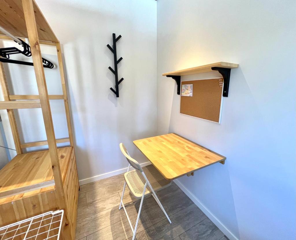 Campus 121 Apartment *