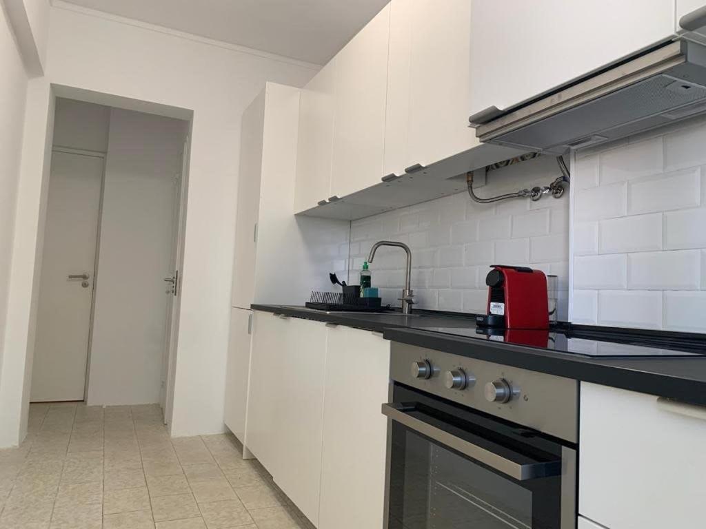 Charming 3 Bedroom In The Centre Of *