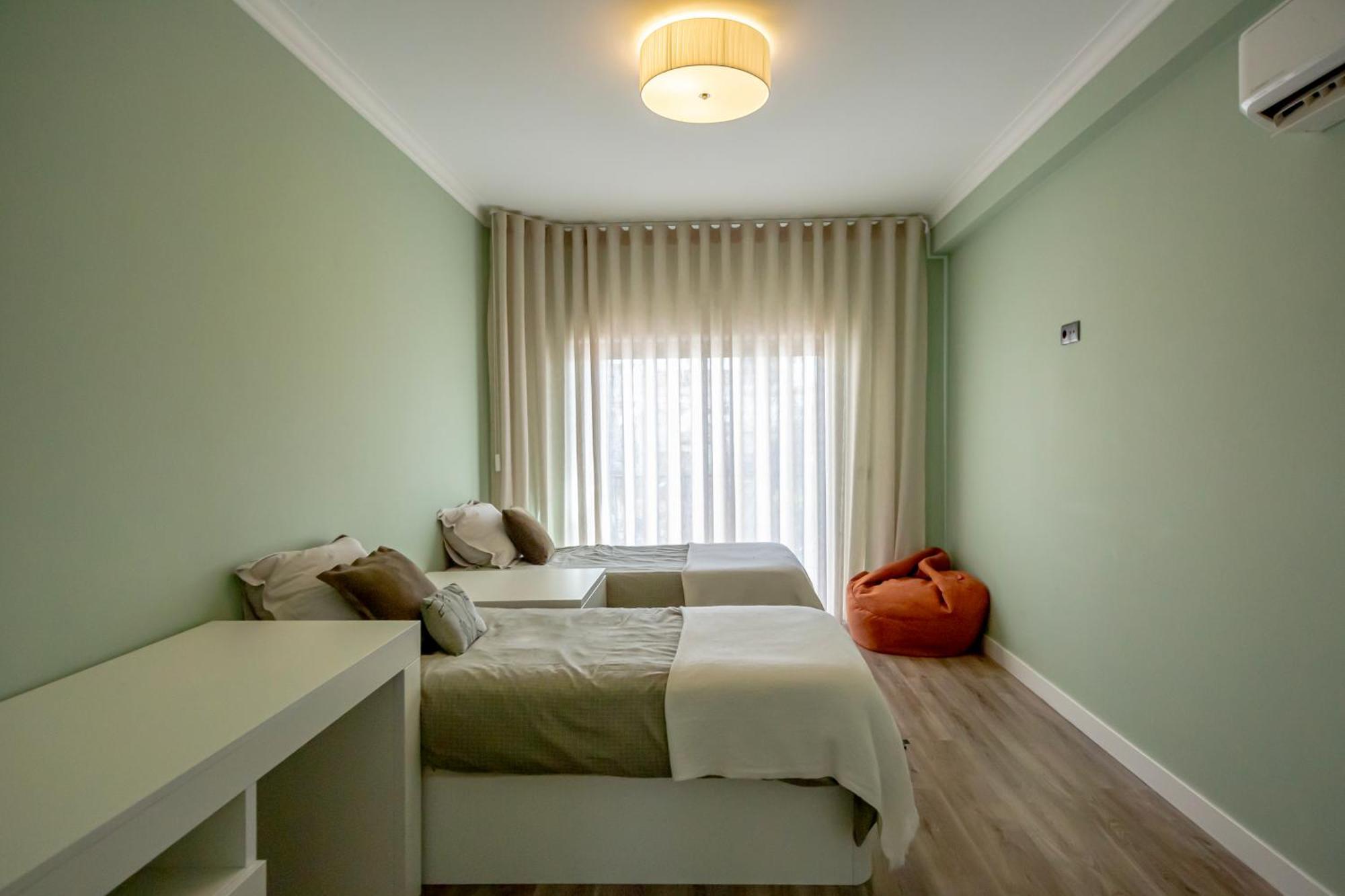Spacious House With Pool Holiday home Faro