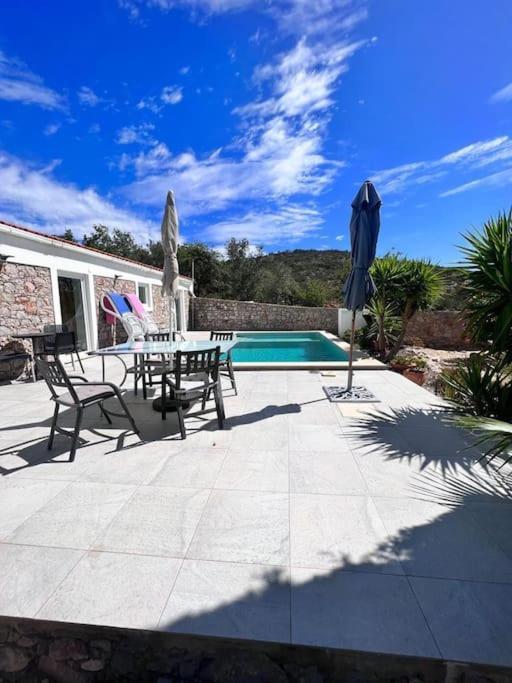 Typical Quiet Algarve Holiday home