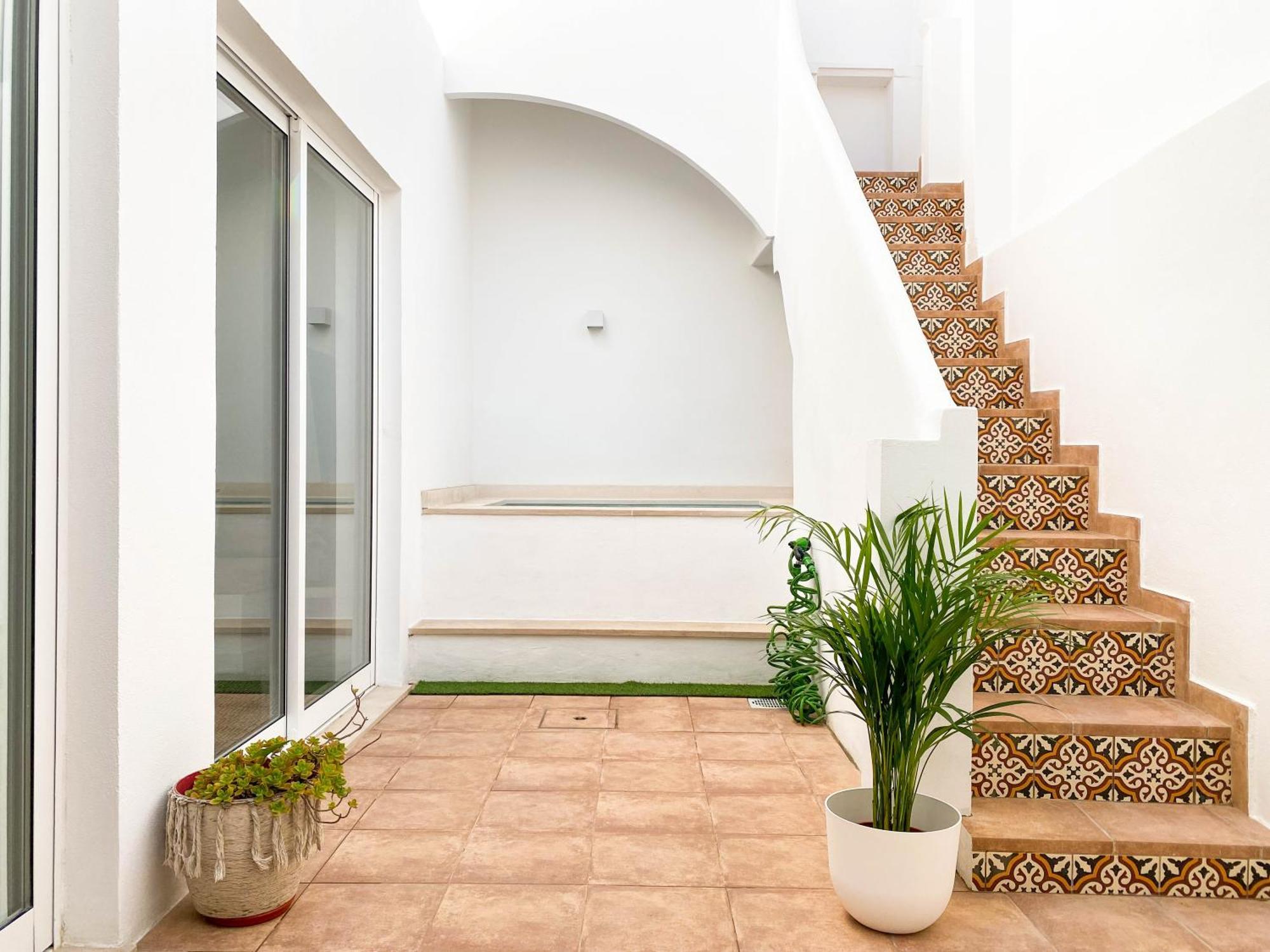 Casa Longa - Traditional Portuguese House With Modern Comforts * Faro