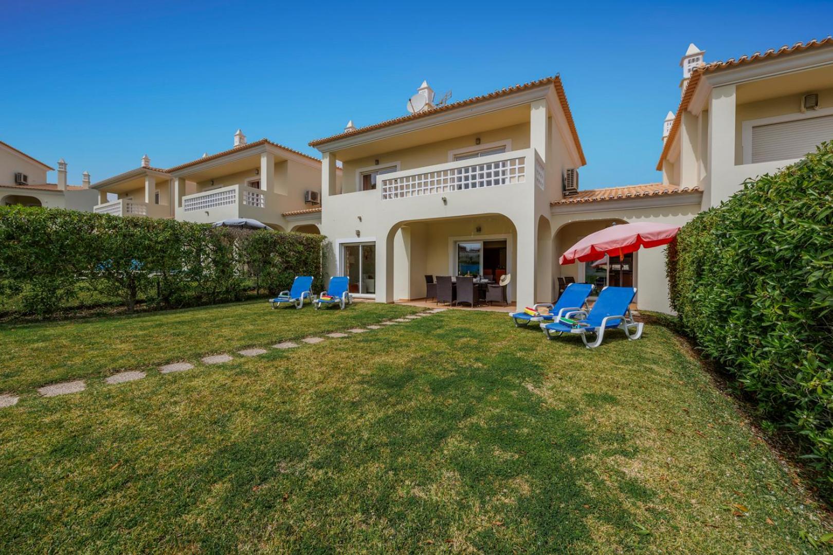 Tranquil Hideaway Olhos De Agua Holiday home