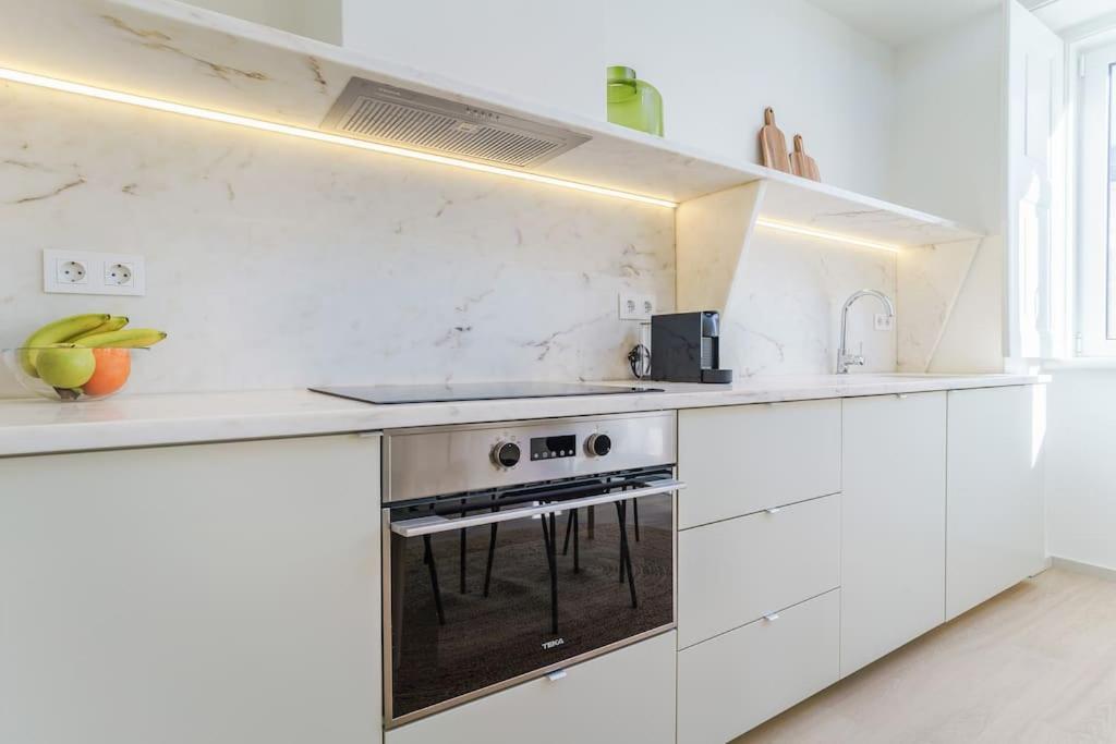 Modern & Bright Mercado 12 Apartment Faro