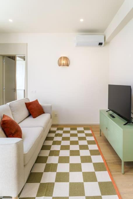 Modern & Bright Mercado 12 Apartment Faro