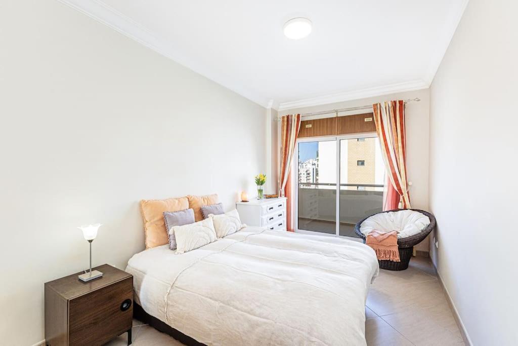 Algarve Modern Flat Pool-parking-ac Nearby Faro