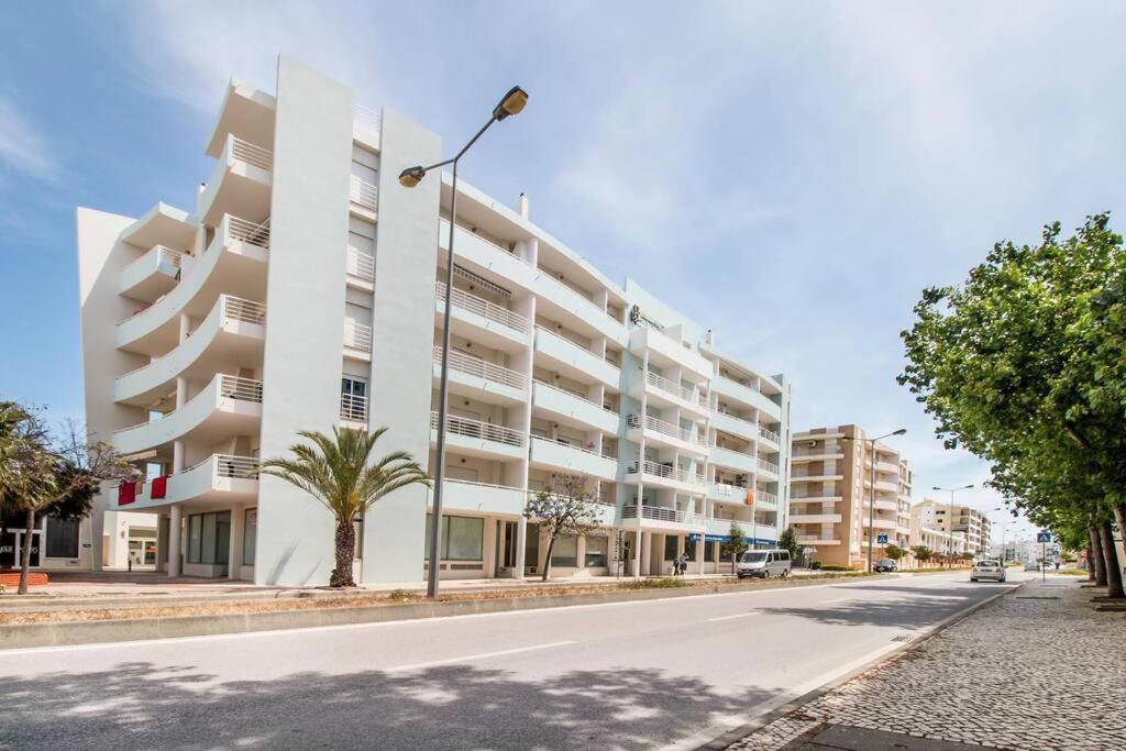 Algarve Modern Flat Pool-parking-ac Nearby * Faro