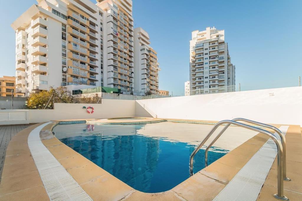 Algarve Modern Flat Pool-parking-ac Nearby Apartment