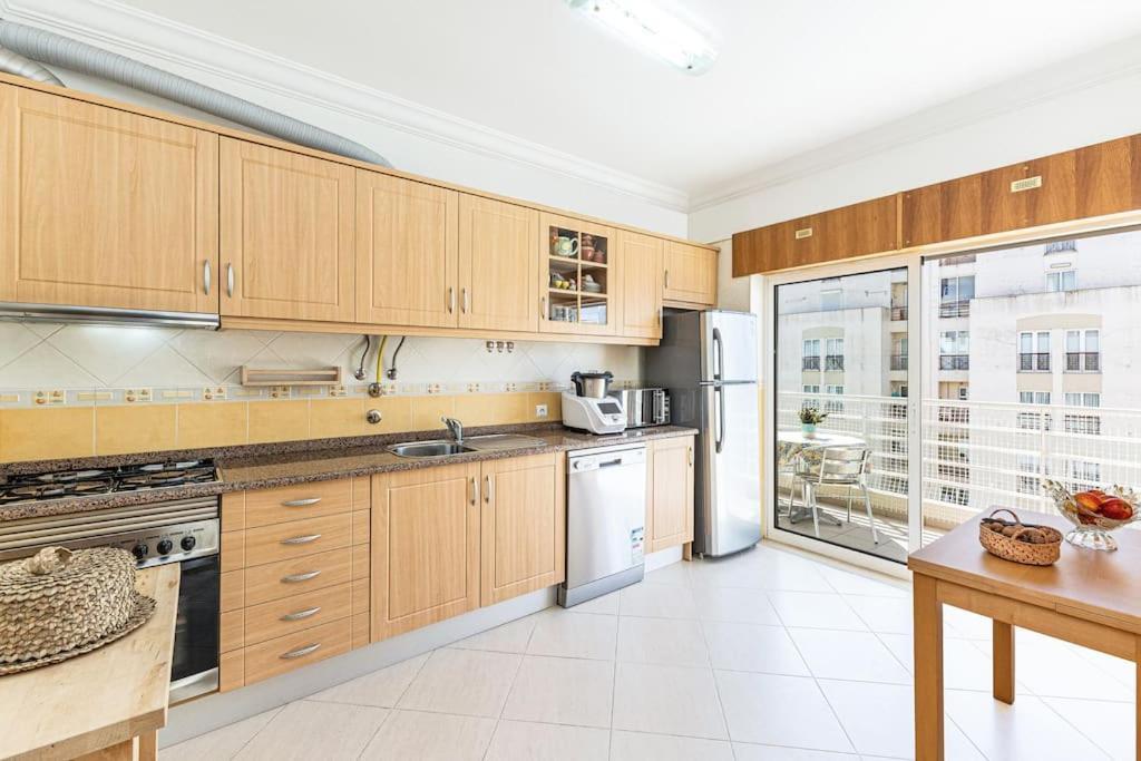 Algarve Modern Flat Pool-parking-ac Nearby