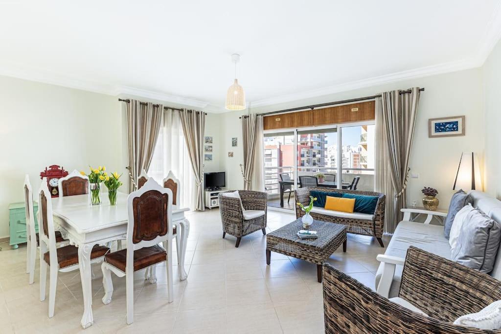 Apartment Algarve Modern Flat Pool-parking-ac Nearby *