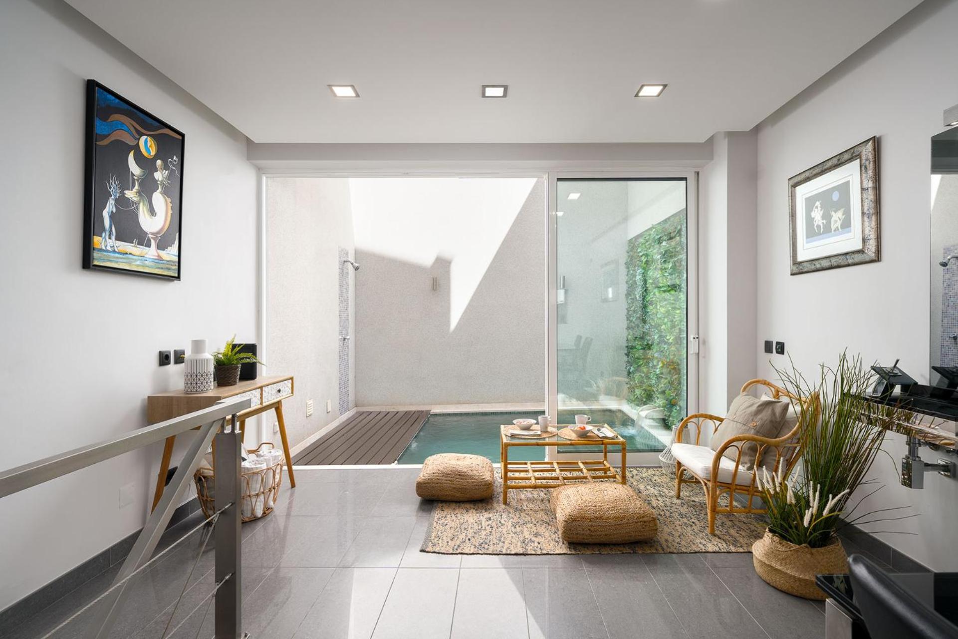 Downtown Pool House * Faro