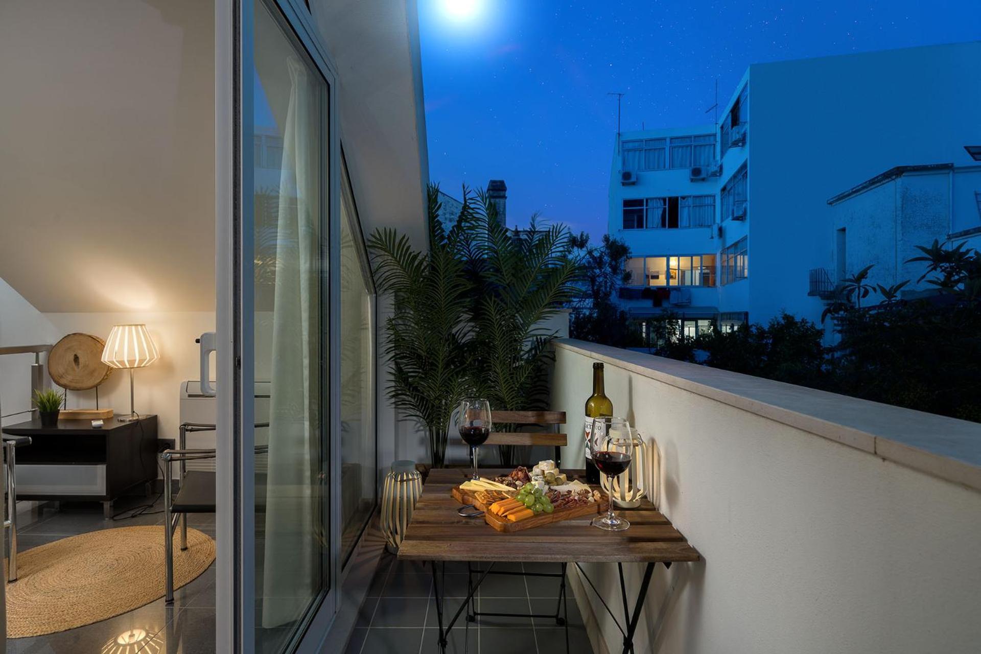 Downtown Pool House * Faro