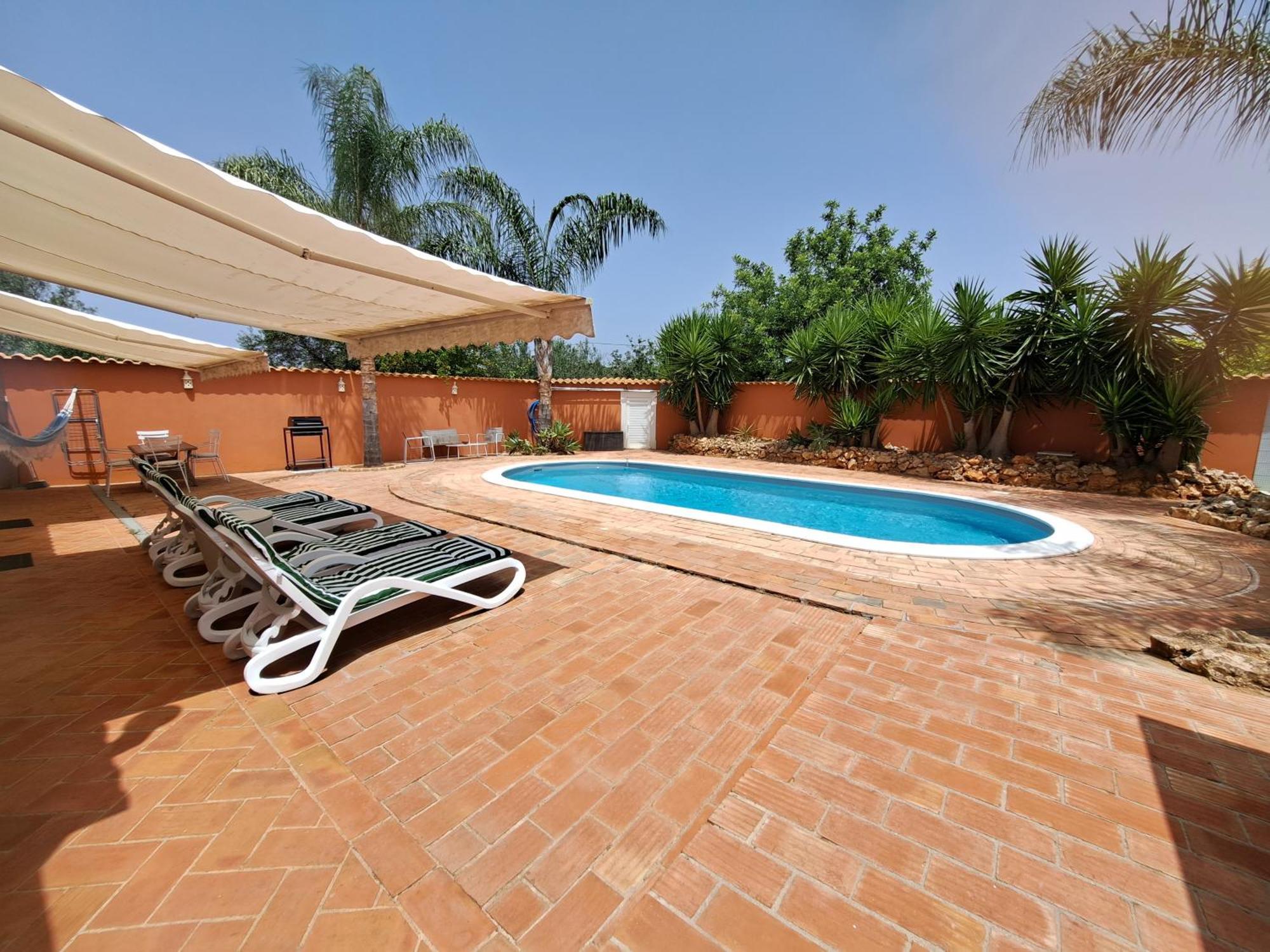 Dos Patudos Villa *