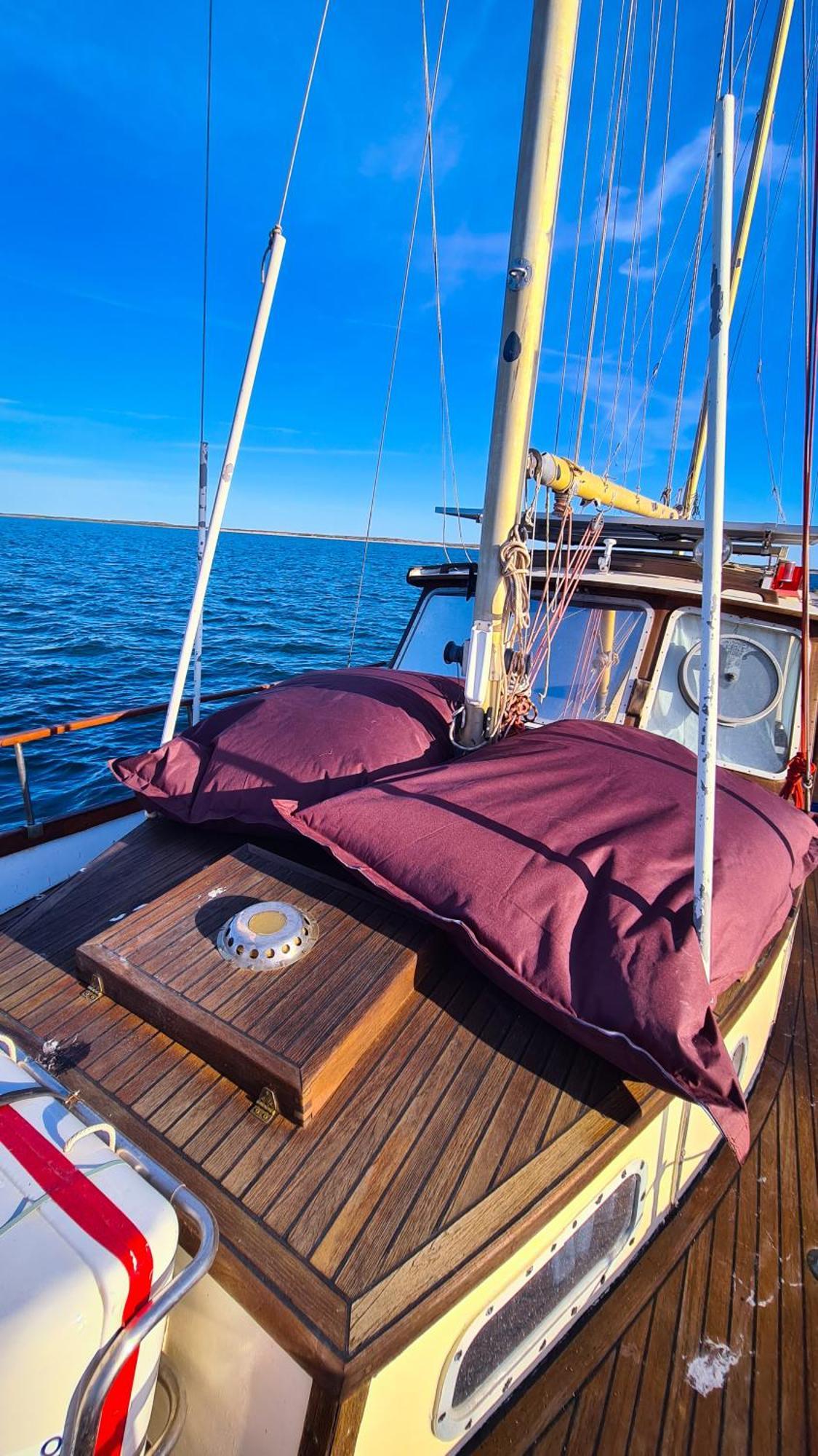 Botel Piam - Boat House *