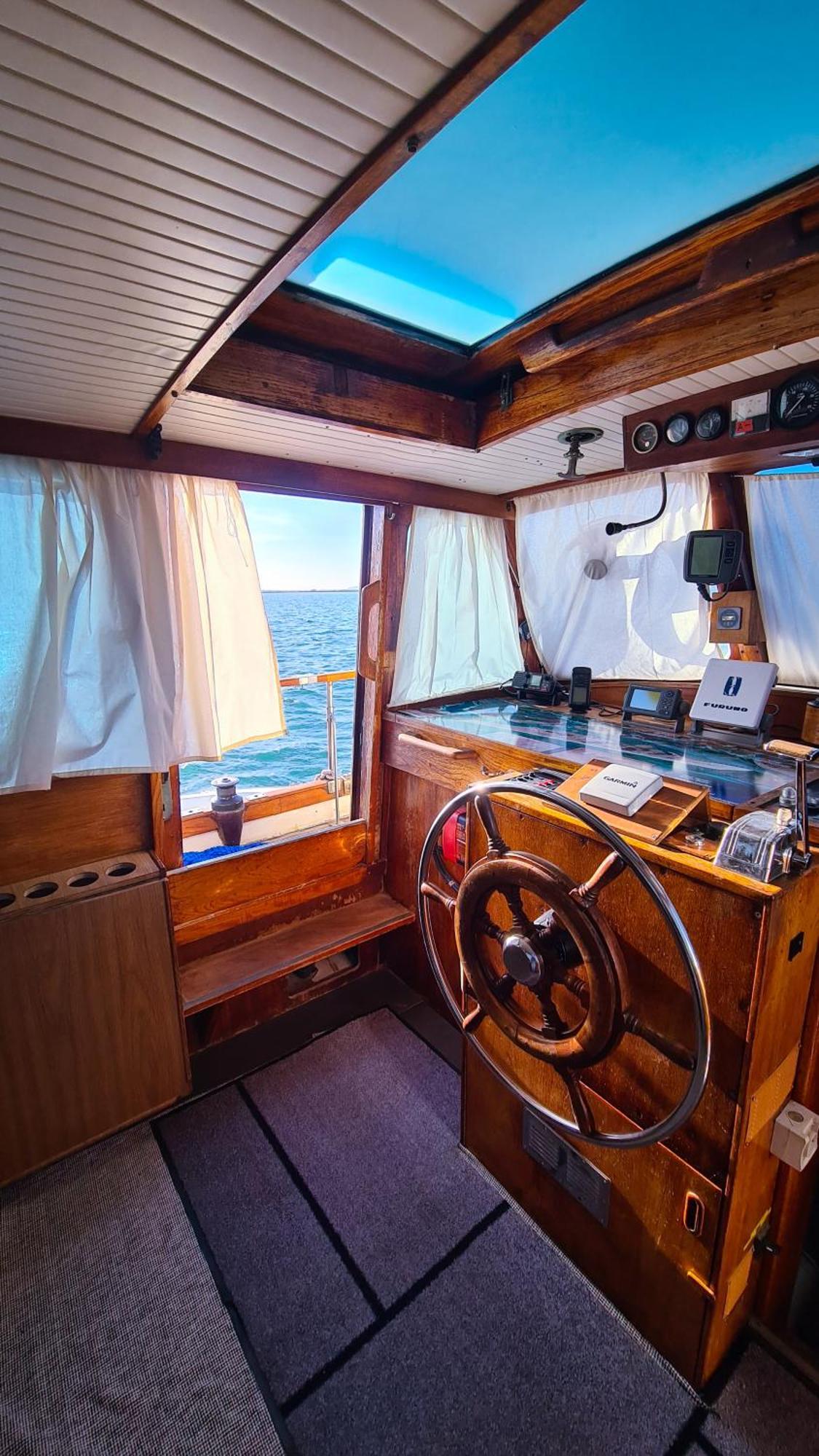 Botel Piam - Boat House *