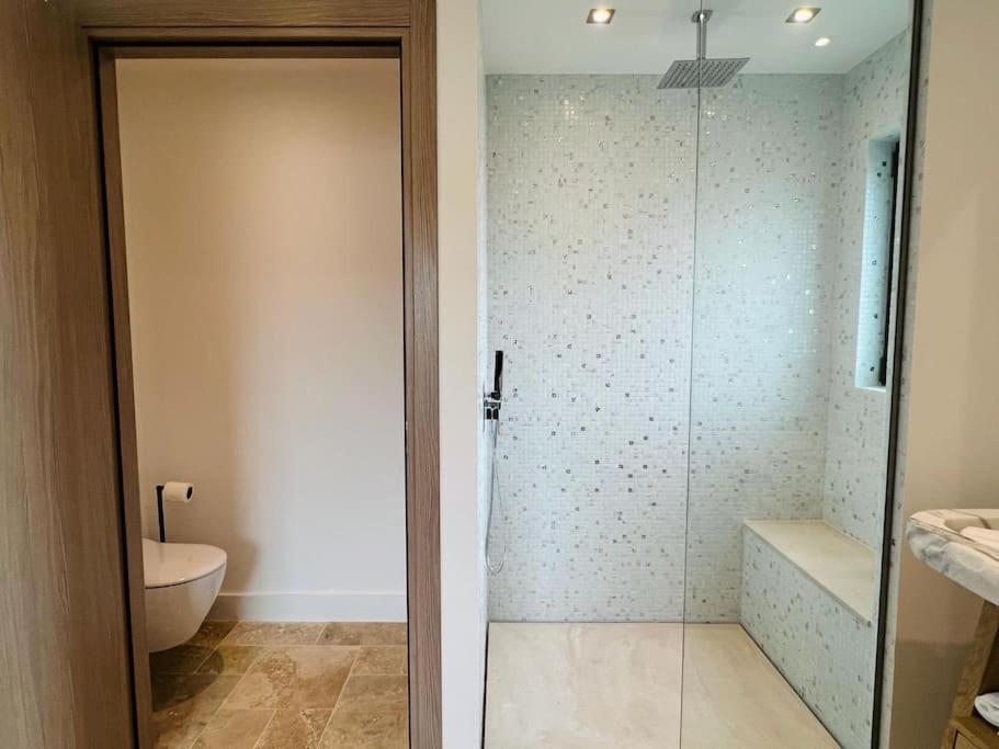 Brand New Waterfront With Pool * Faro