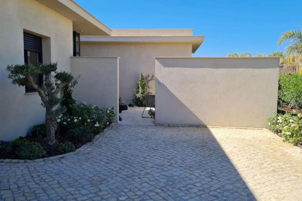 Villa Brand New Waterfront With Pool Faro