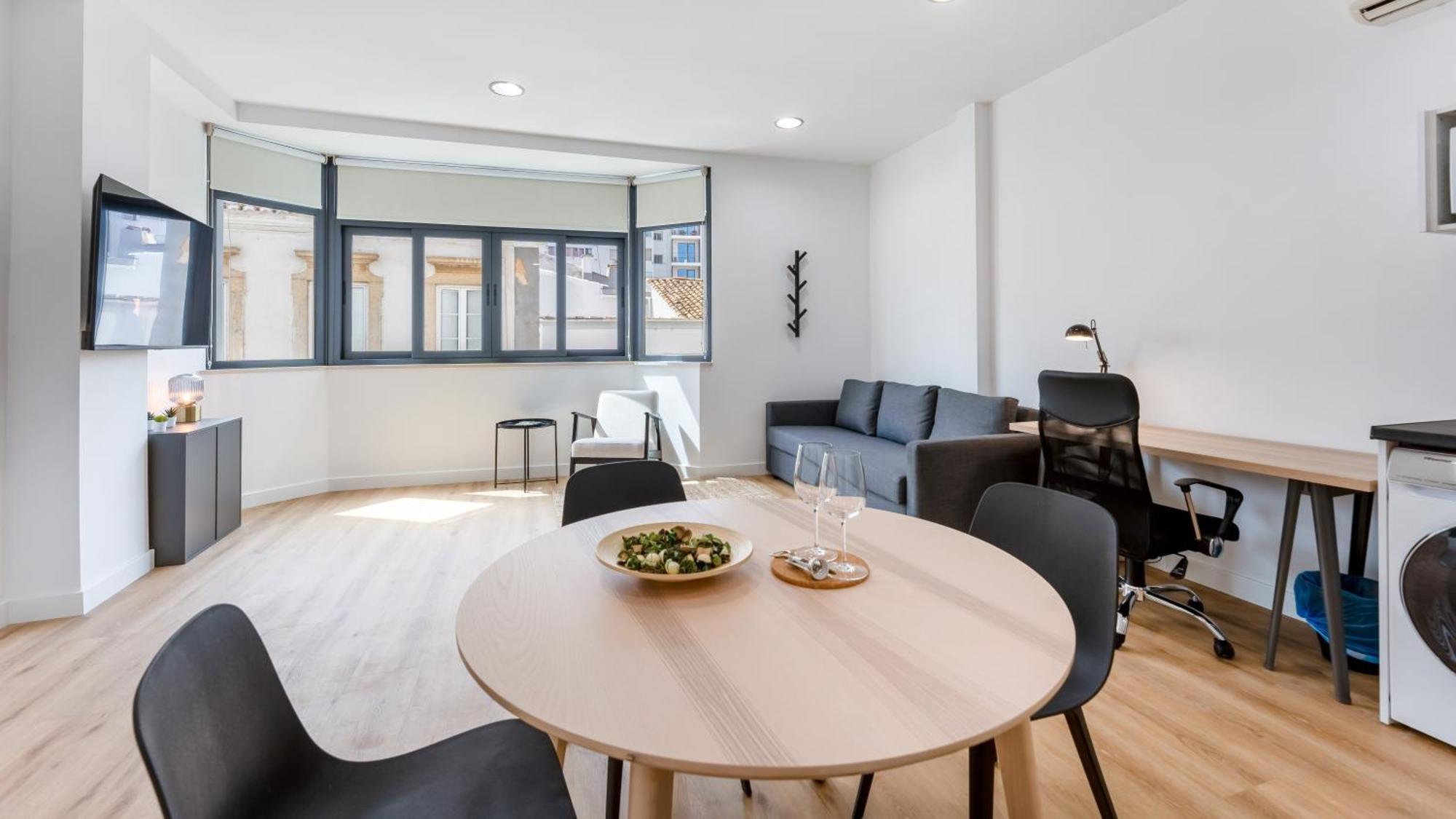 Modern Retreat 1 In By Lovelystay