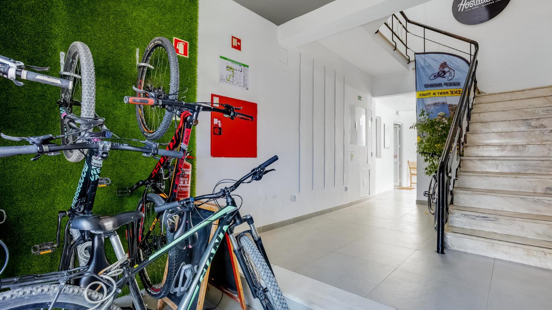 Hostellicious Hostel *