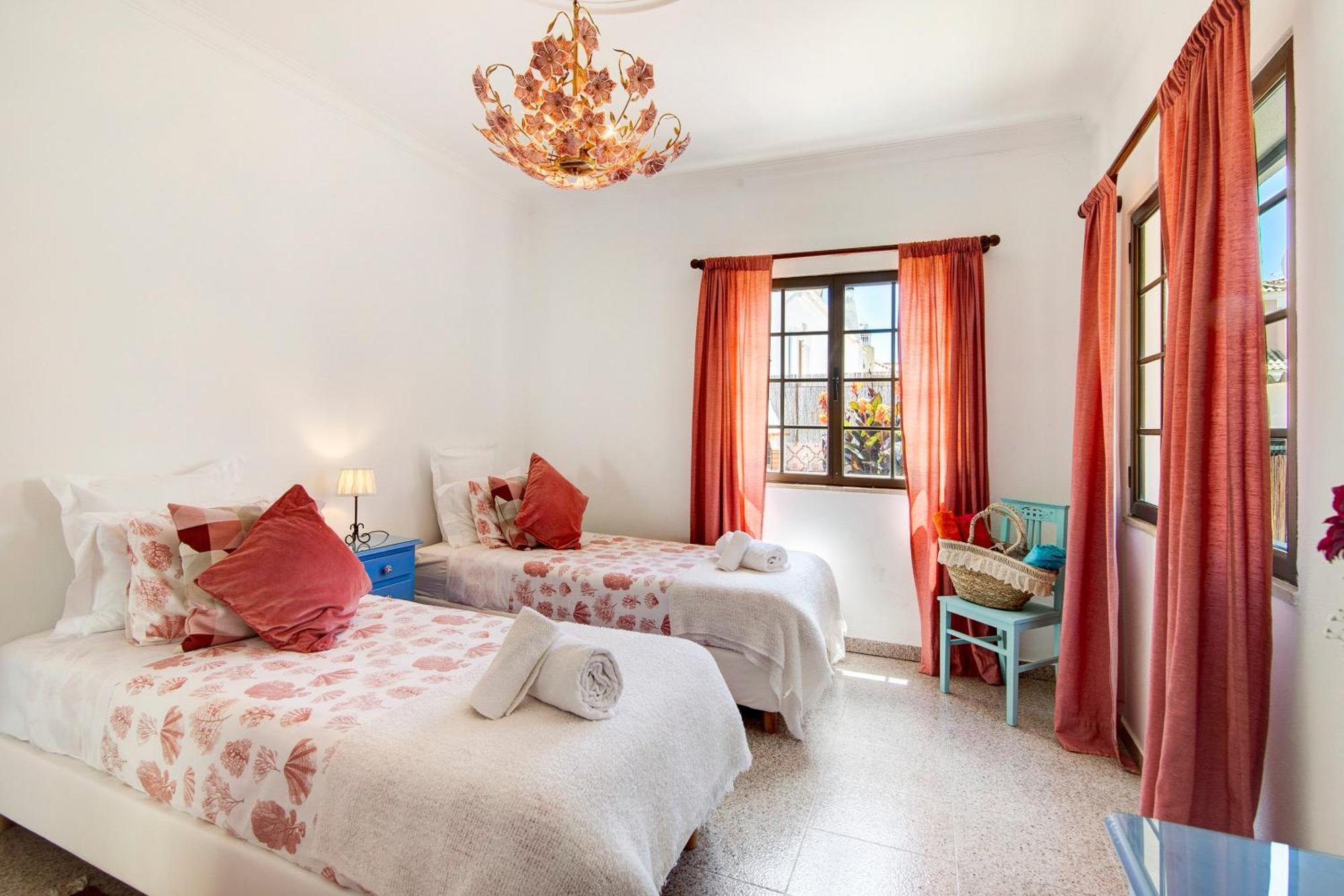 Villa Sunshine House *