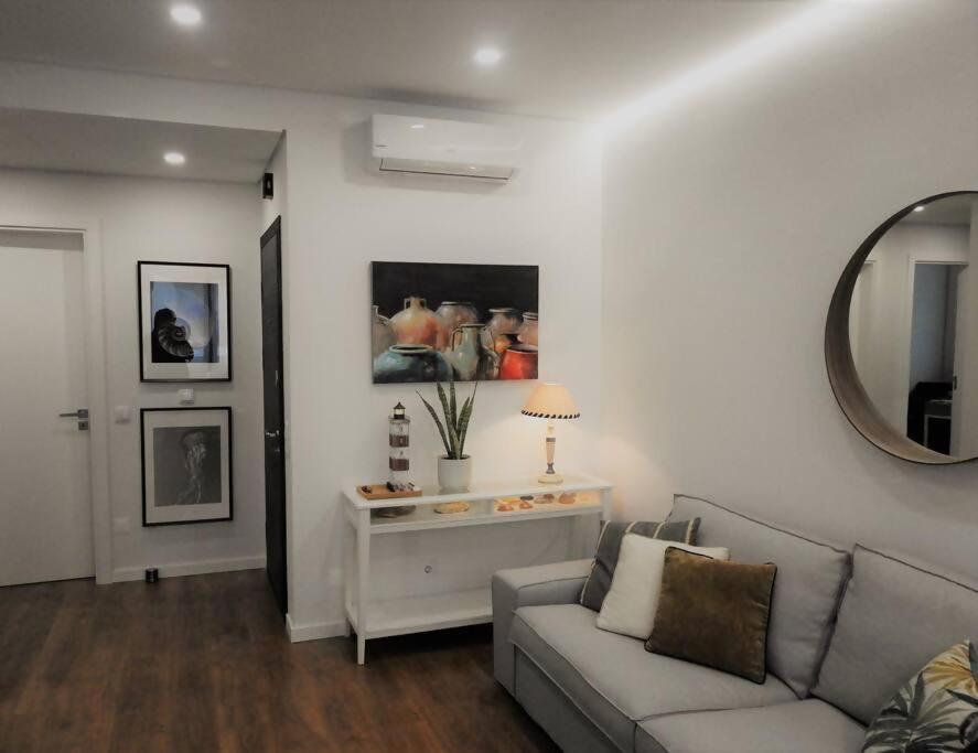 Black&light In Apartment