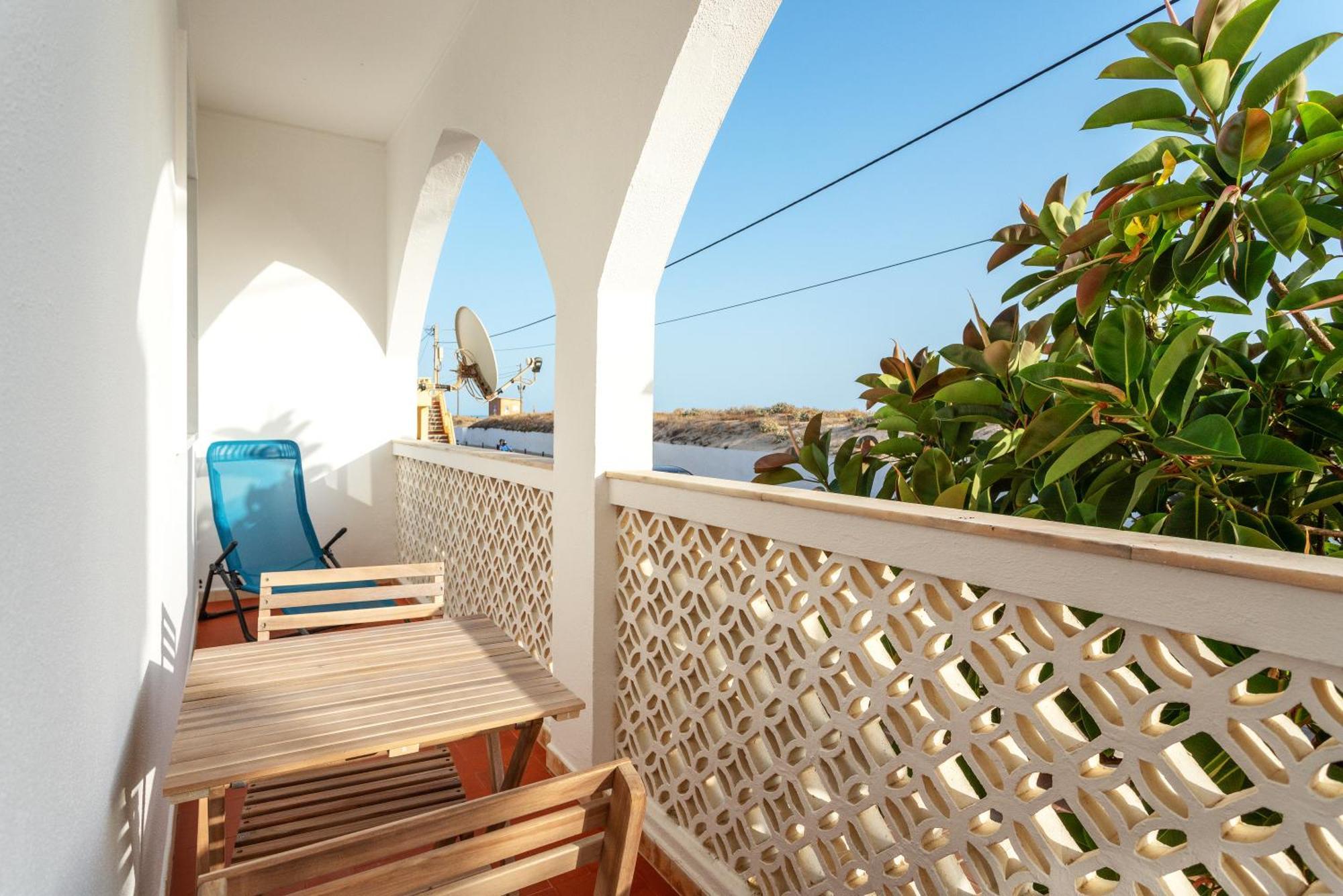 Blife Faya Private Homestay Faro