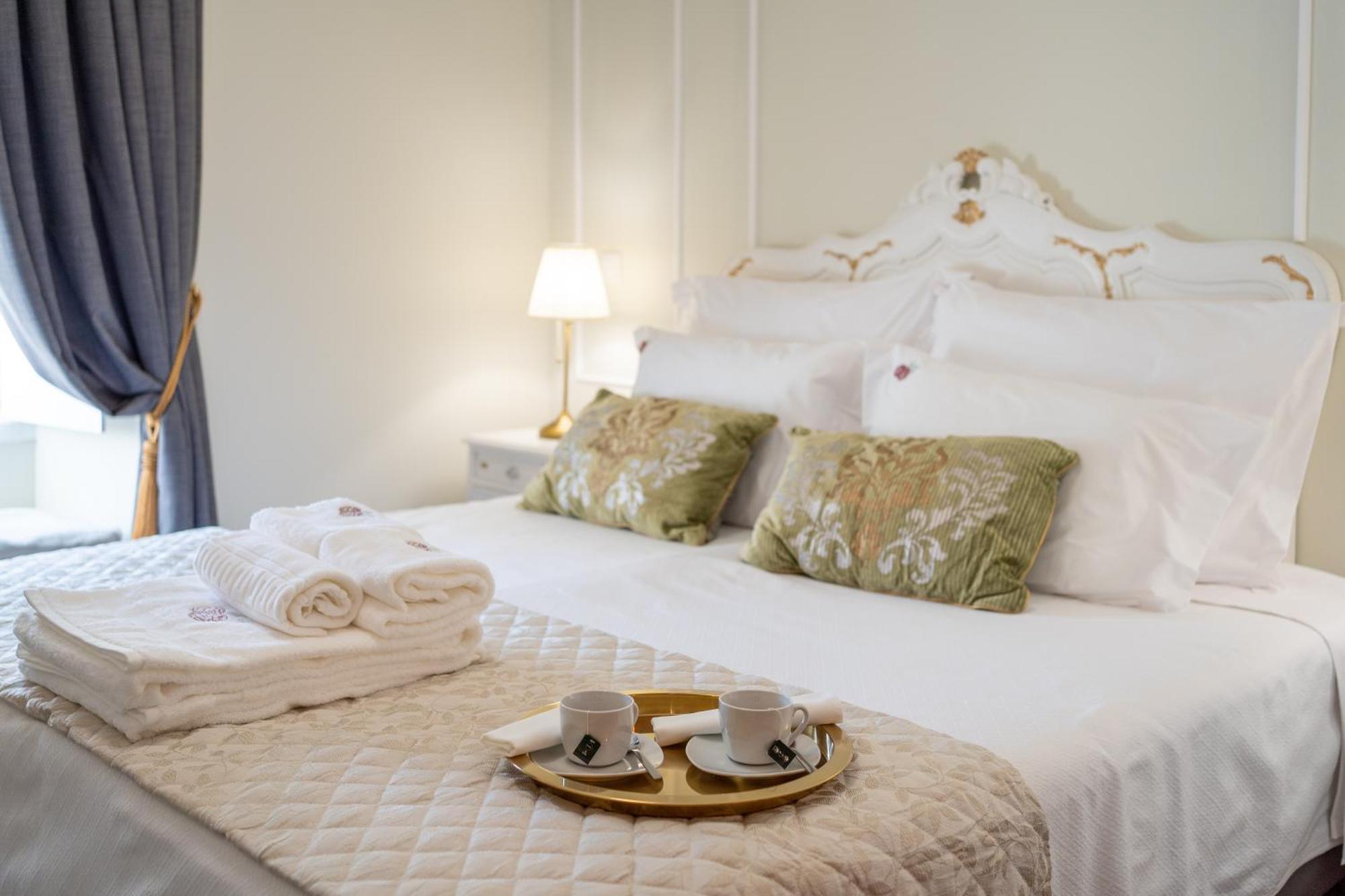 Apartment 7 Styles By Raspberry Cascade Distrikt Faro