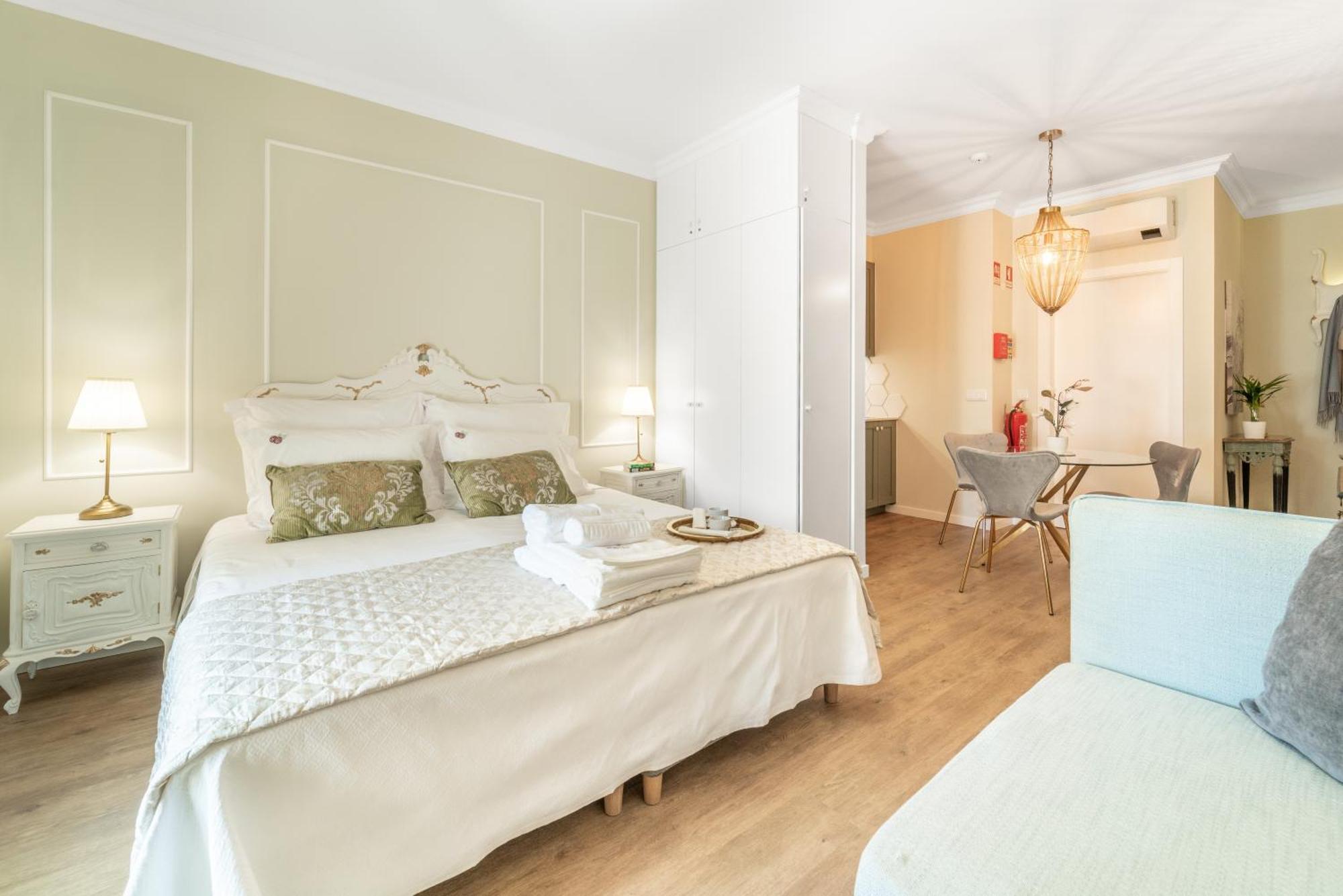 7 Styles By Raspberry Cascade Apartment Distrikt Faro
