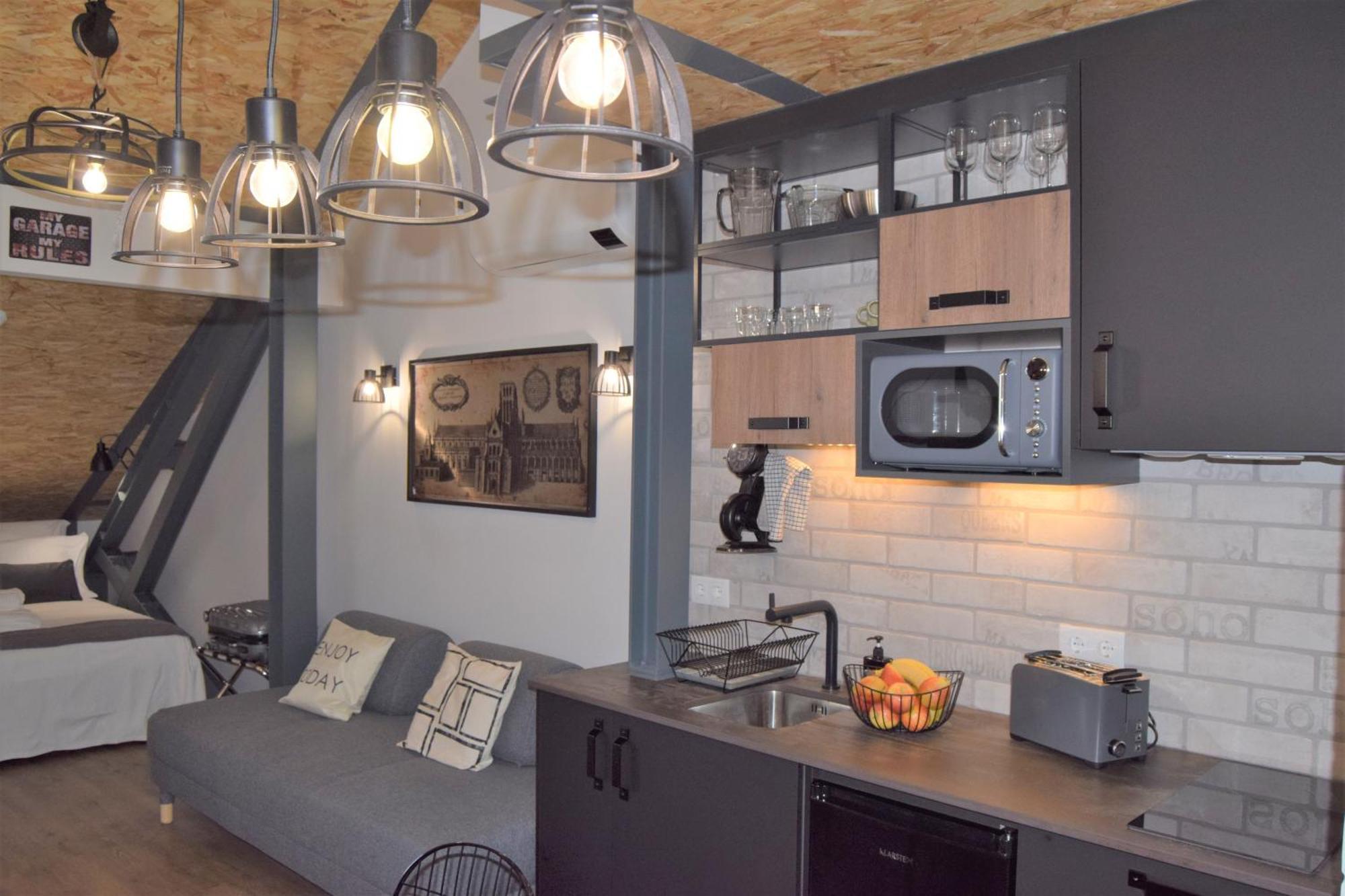 Apartment 7 Styles By Raspberry Cascade