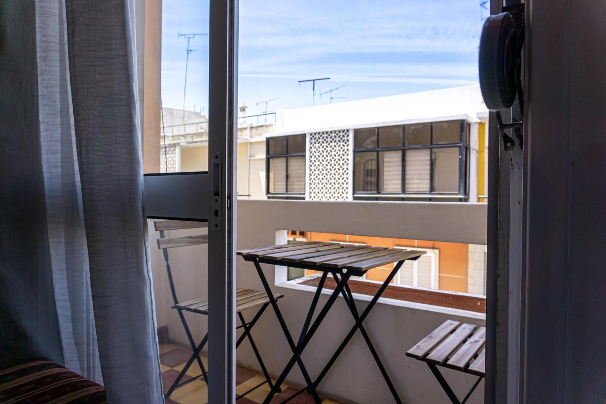 Aconchego De Quartos No Centro De Faro