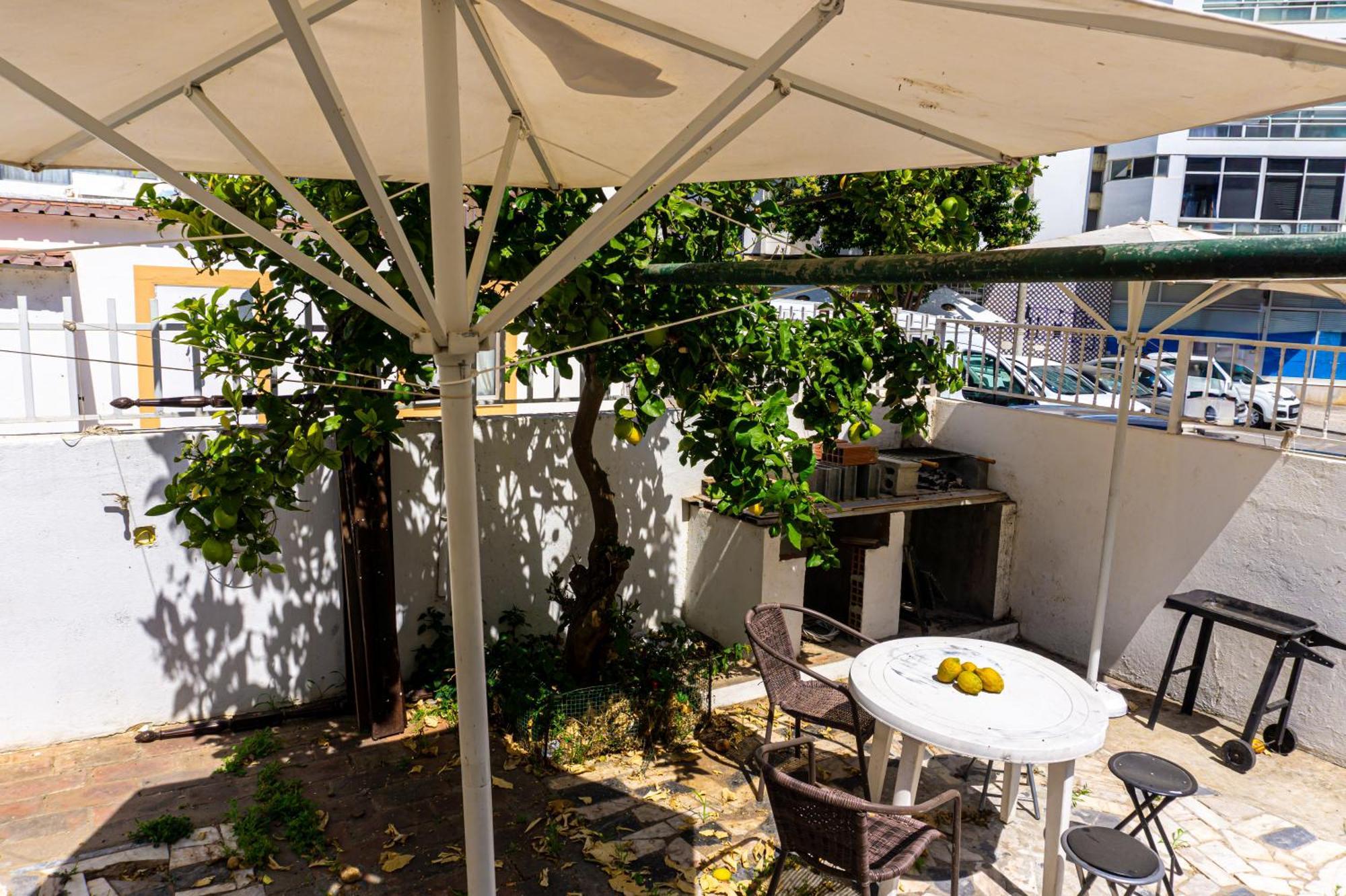 Homestay Aconchego De Quartos No Centro De Faro