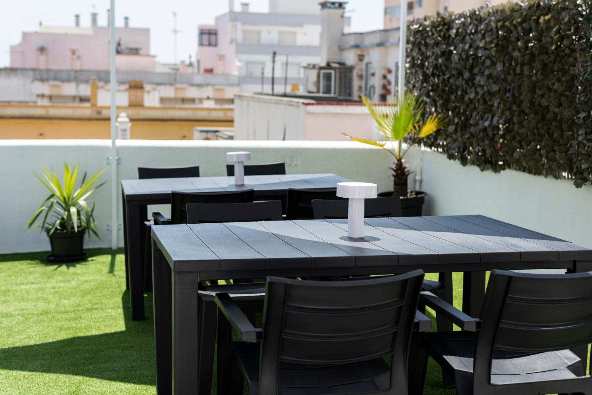 By Hd Guest house *