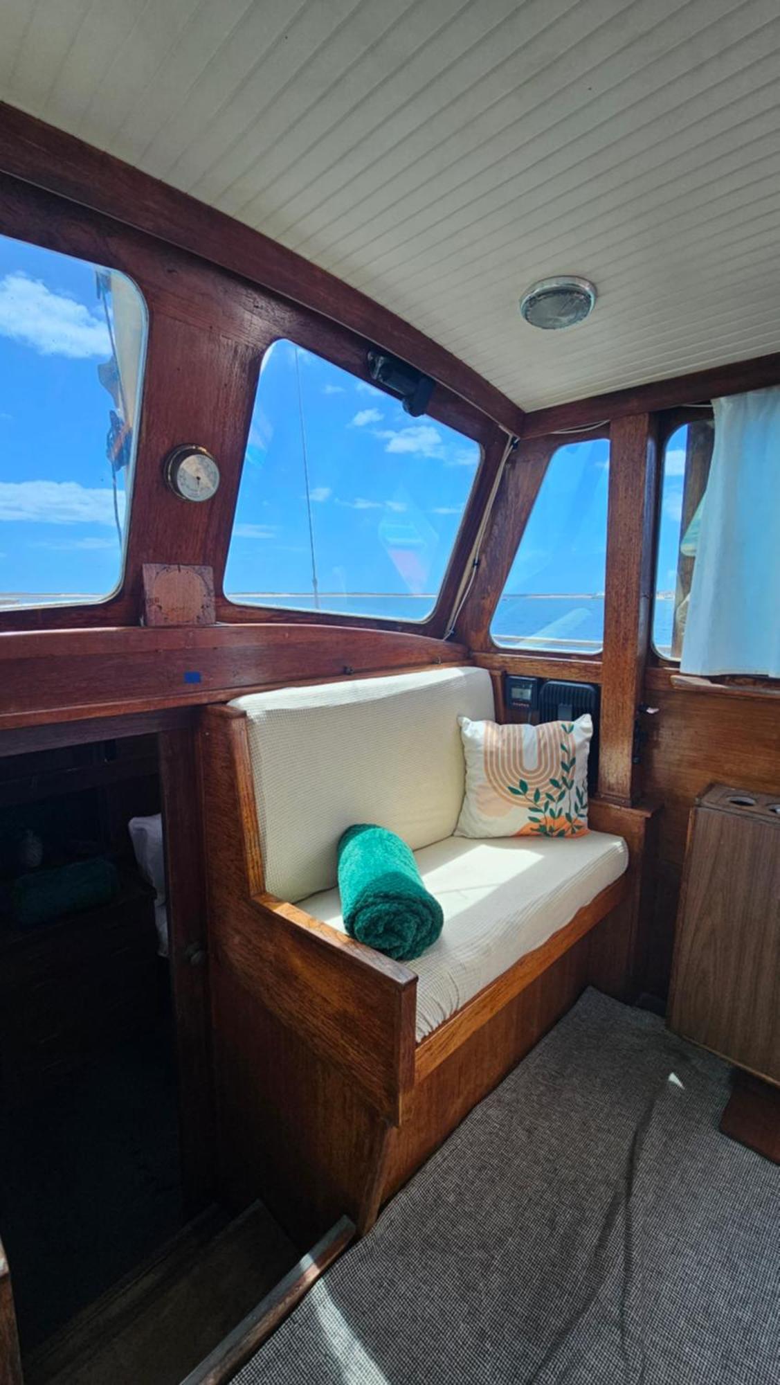 Piam - Boat House Botel *