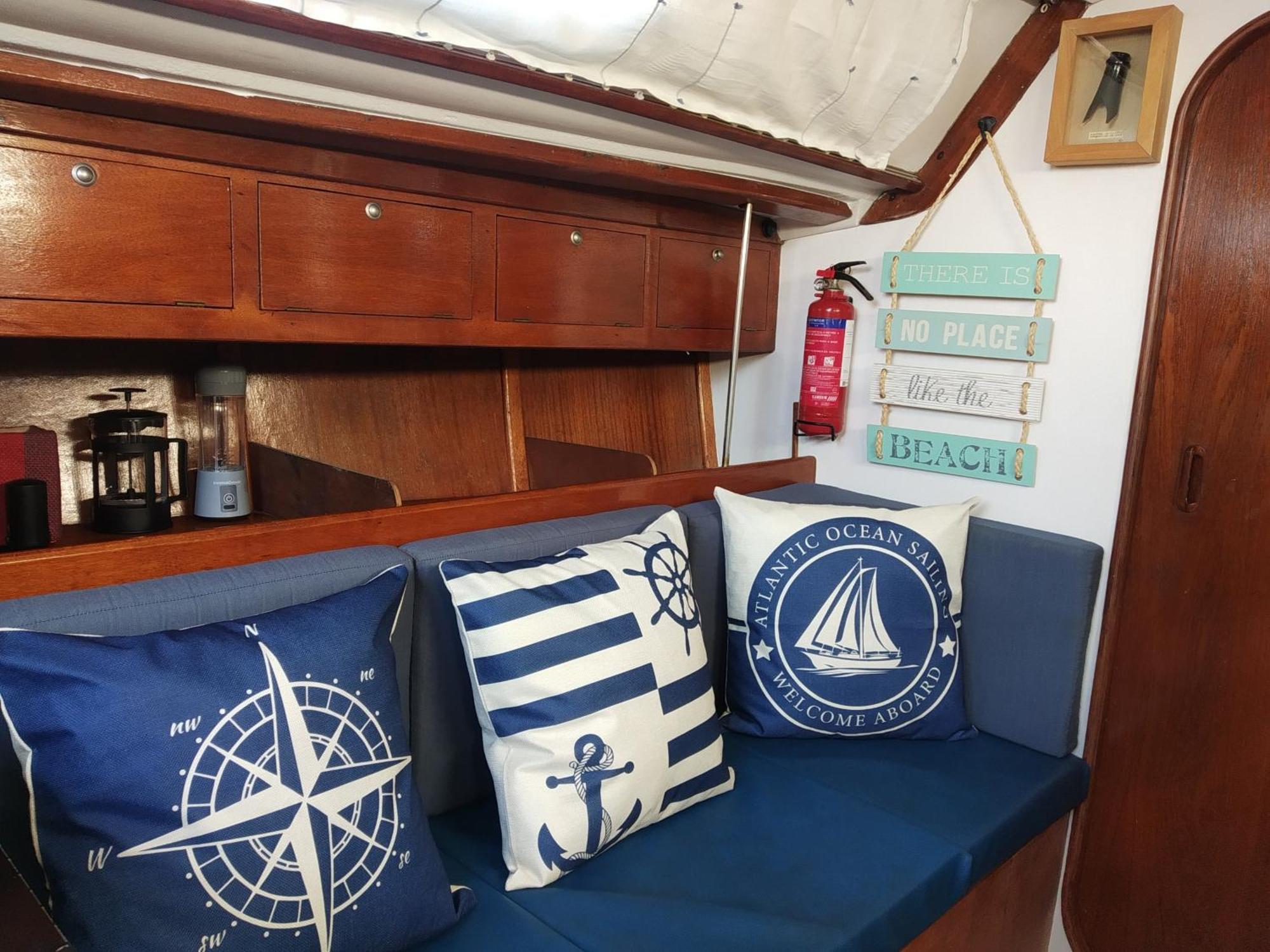 Houseboat - In Ria Formosa *