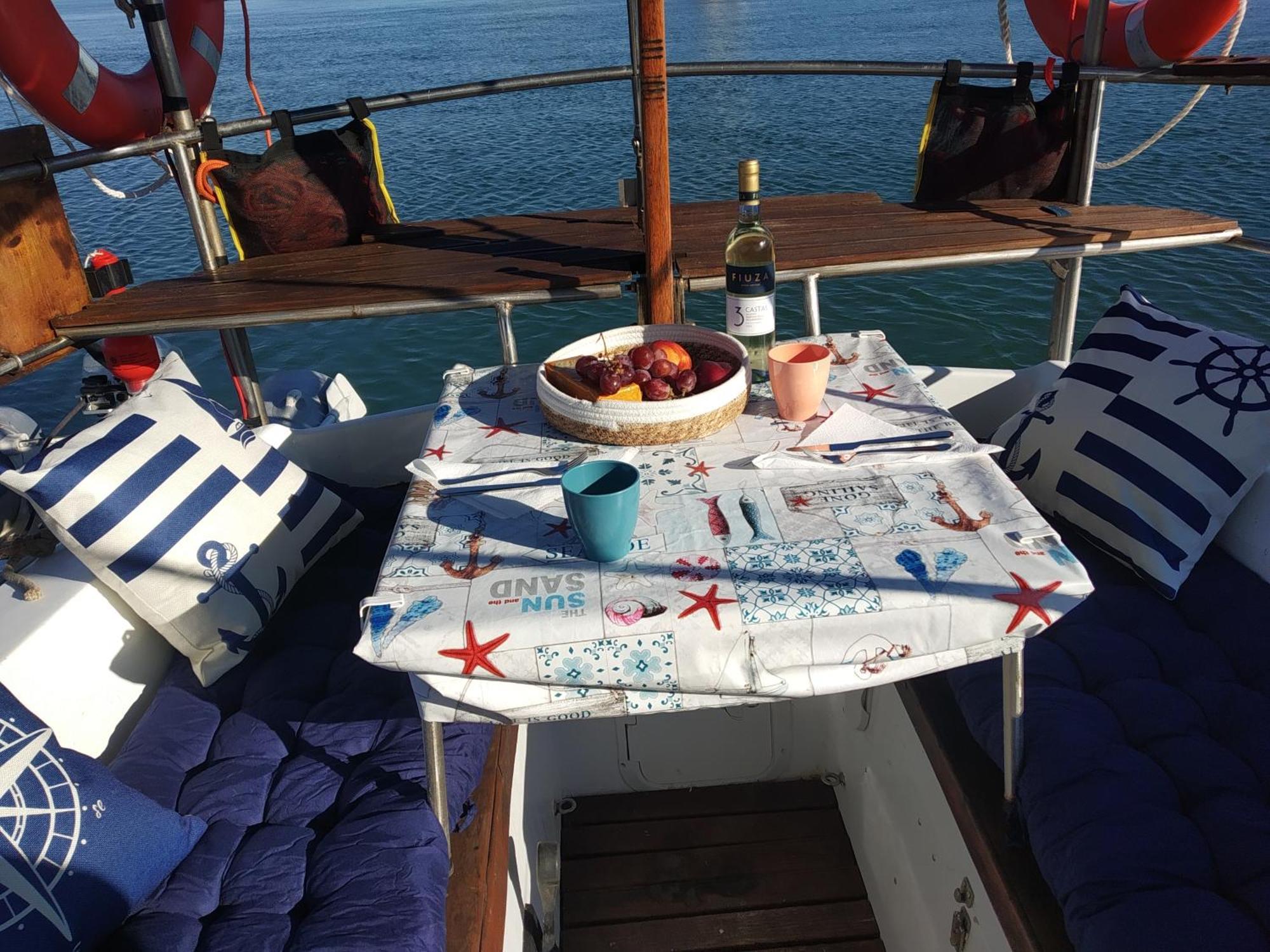 Botel Houseboat - In Ria Formosa *