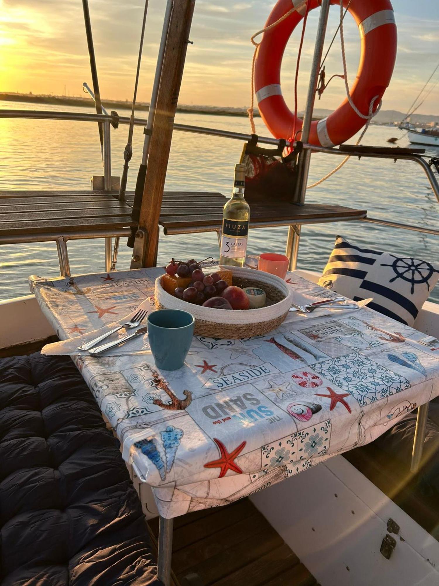 Botel Houseboat - In Ria Formosa *