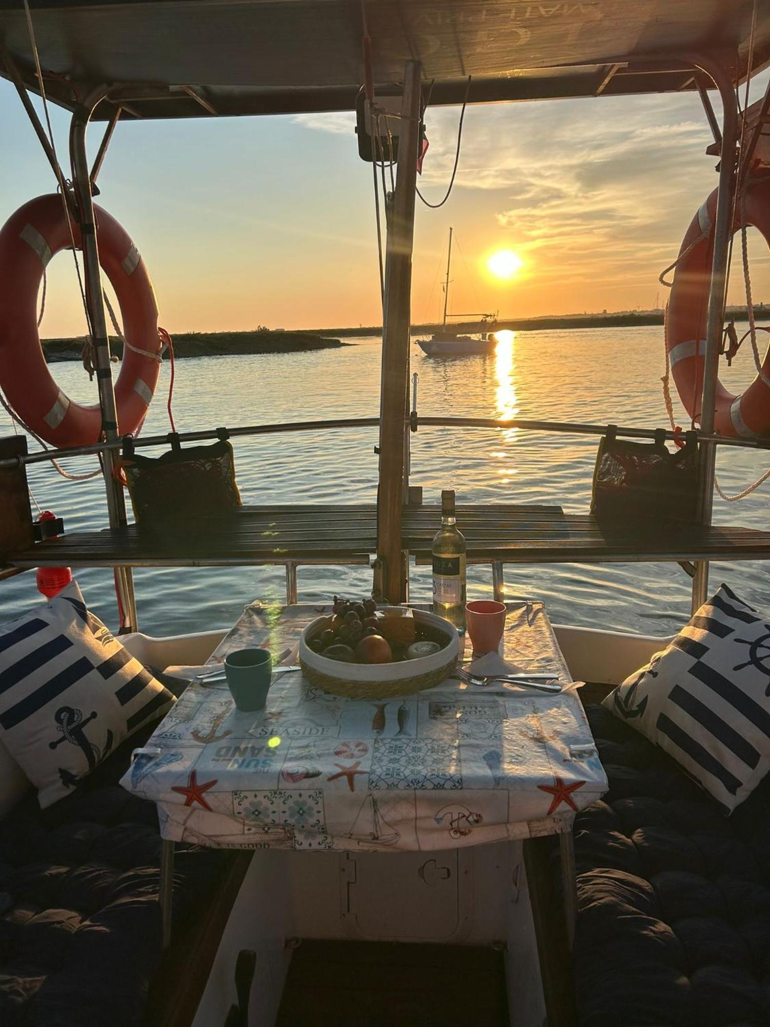 Houseboat - In Ria Formosa Botel