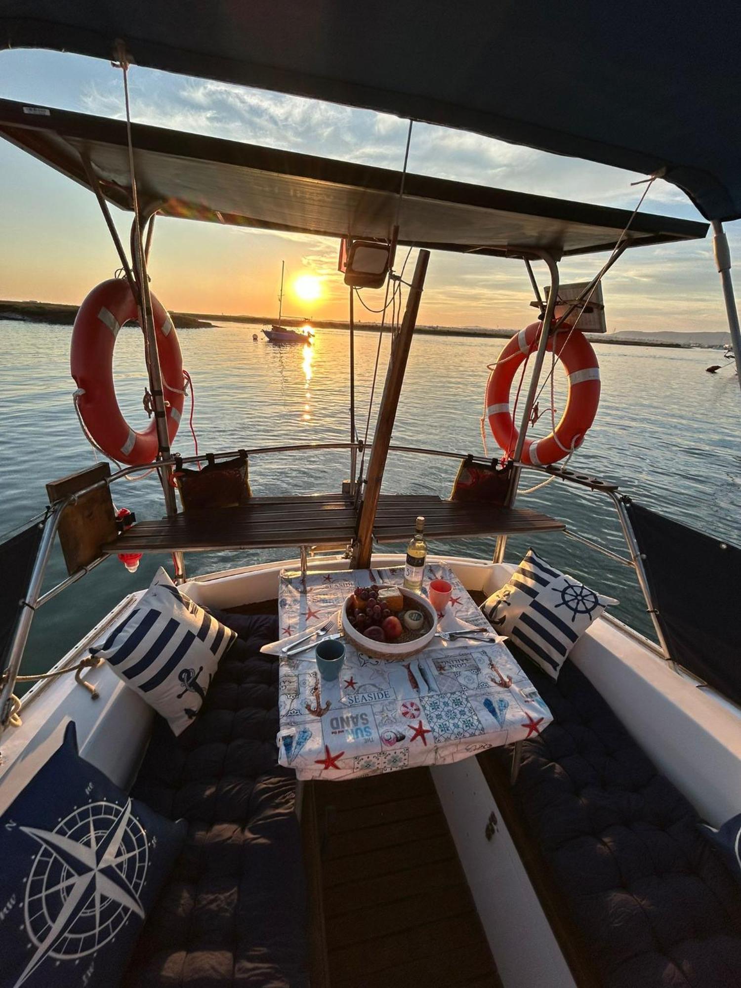 Botel Houseboat - In Ria Formosa *