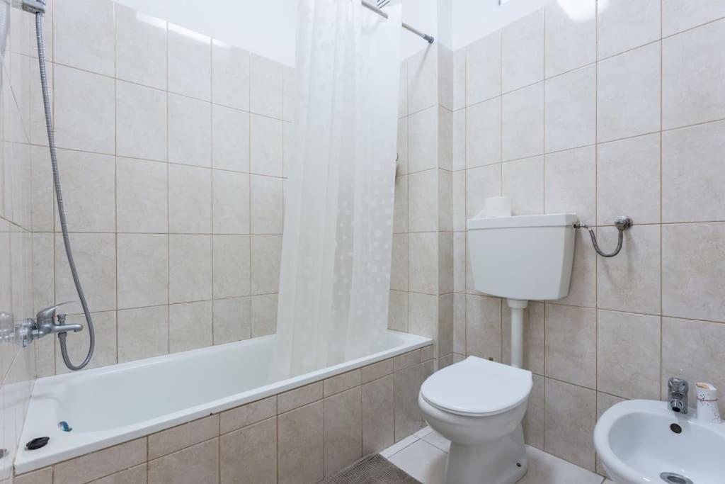 Color Me Happy - 2 Bedrooms Near Forum Algarve * Faro
