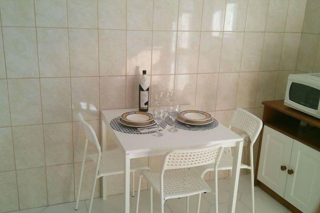 Color Me Happy - 2 Bedrooms Near Forum Algarve Apartment *