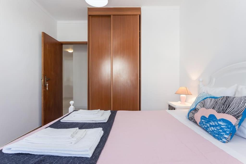 Apartment Color Me Happy - 2 Bedrooms Near Forum Algarve Faro